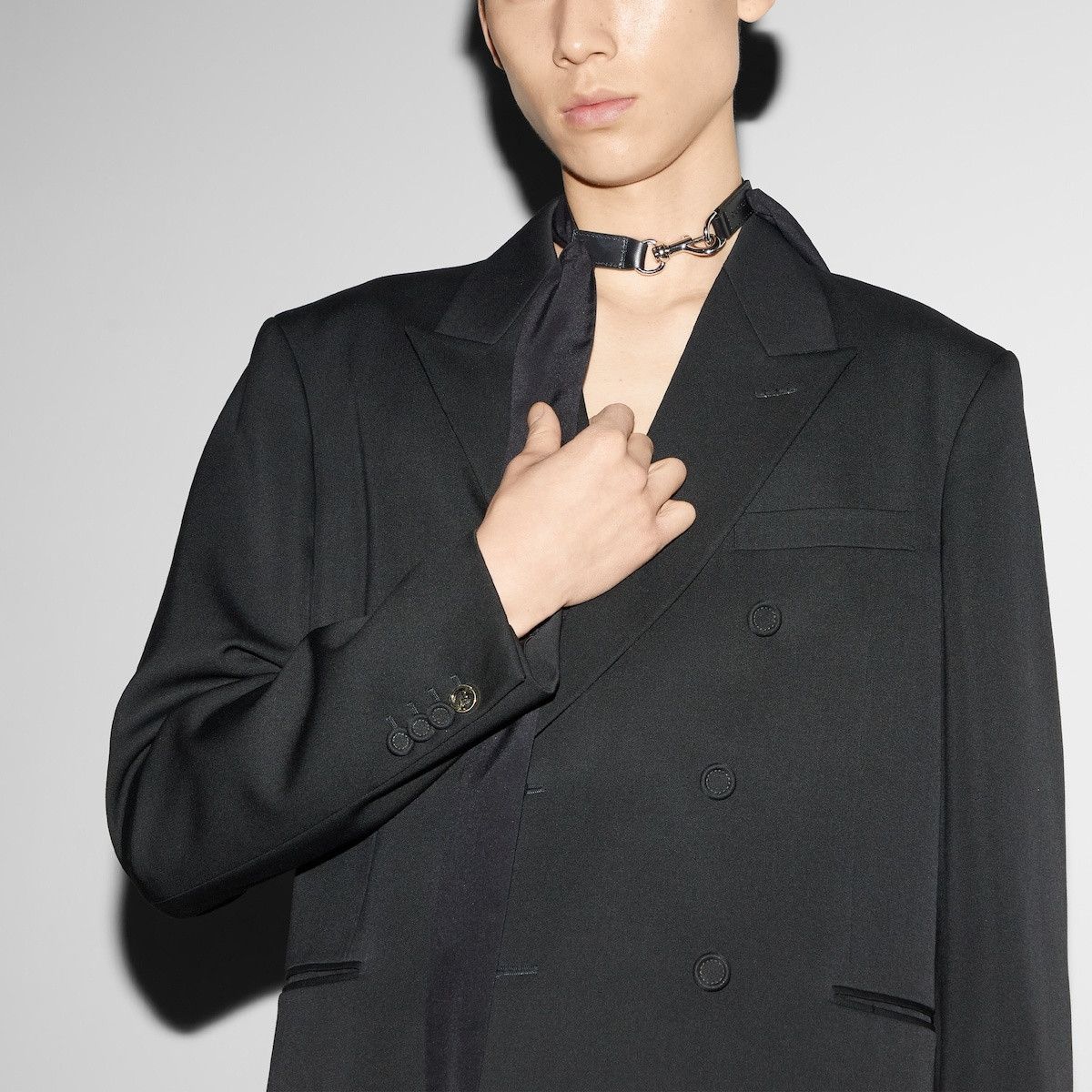 o1loc1c0226 803567 Wool Suit in Black