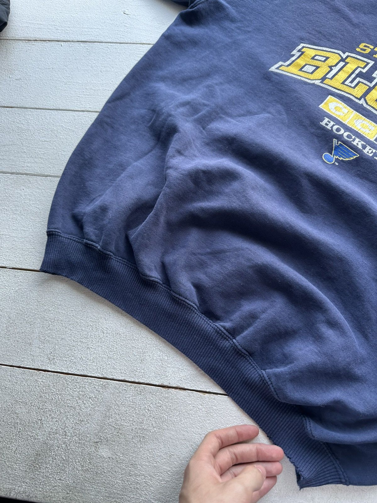 NHL 🚨VNTG 90s BLUES ST. LOUIS Hockey SWEATSHIRT long sleeve Size US L / EU 52-54 / 3 - 4 Thumbnail