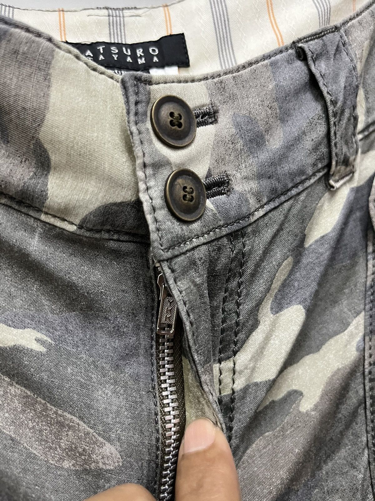 ATSURO TAYAMA Vintage Atsuro Tayama Camouflage Cargo Rayon Women Pants Size 30" / US 8 / IT 44 - 7 Thumbnail