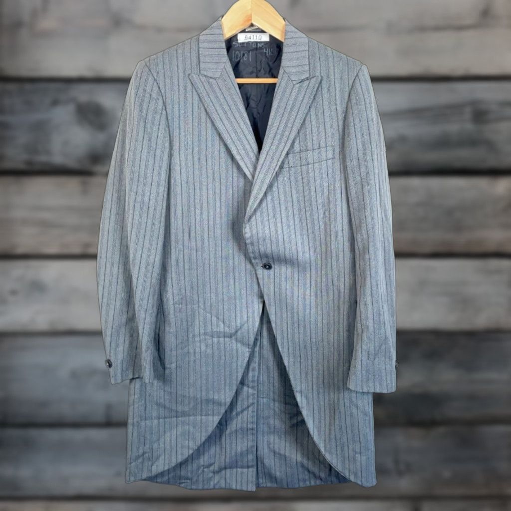 Yves Saint Laurent VINTAGE Yves Saint Laurent Blazer Jacket Mens 41 Long Gray Pinstripe Wool 2 Piece Notch Lapel One-Button Casual Business 80s Size 42R - 1 Thumbnail