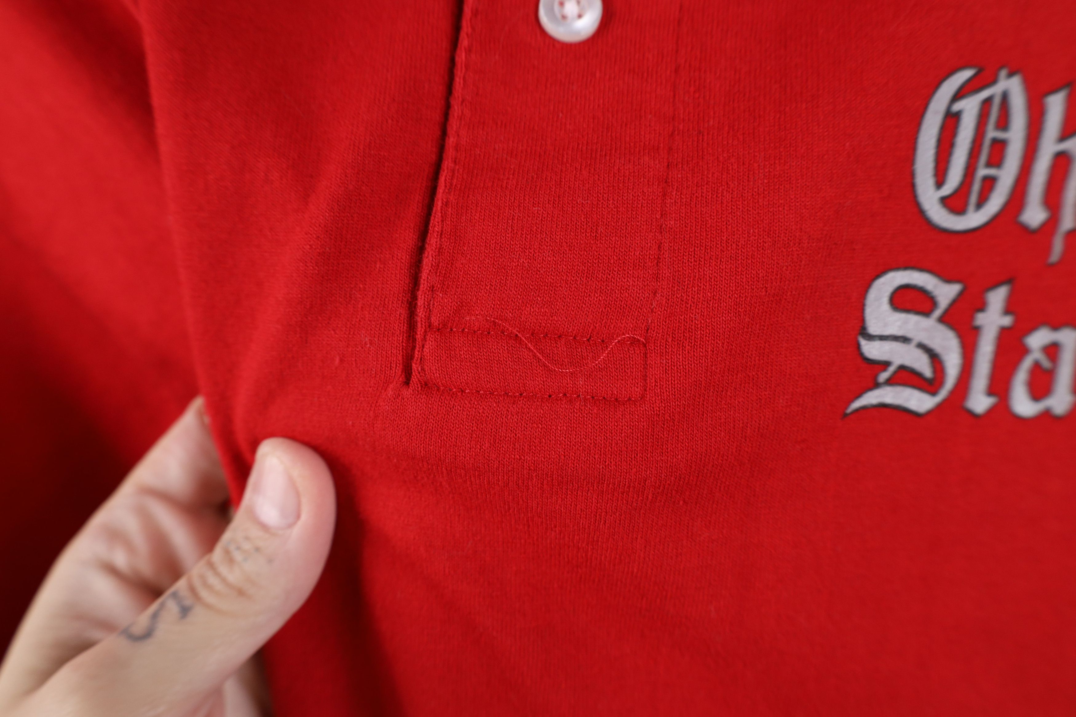 Vintage Vintage 90s Old English Ohio State University Polo Shirt USA Size US M / EU 48-50 / 2 - 5 Thumbnail