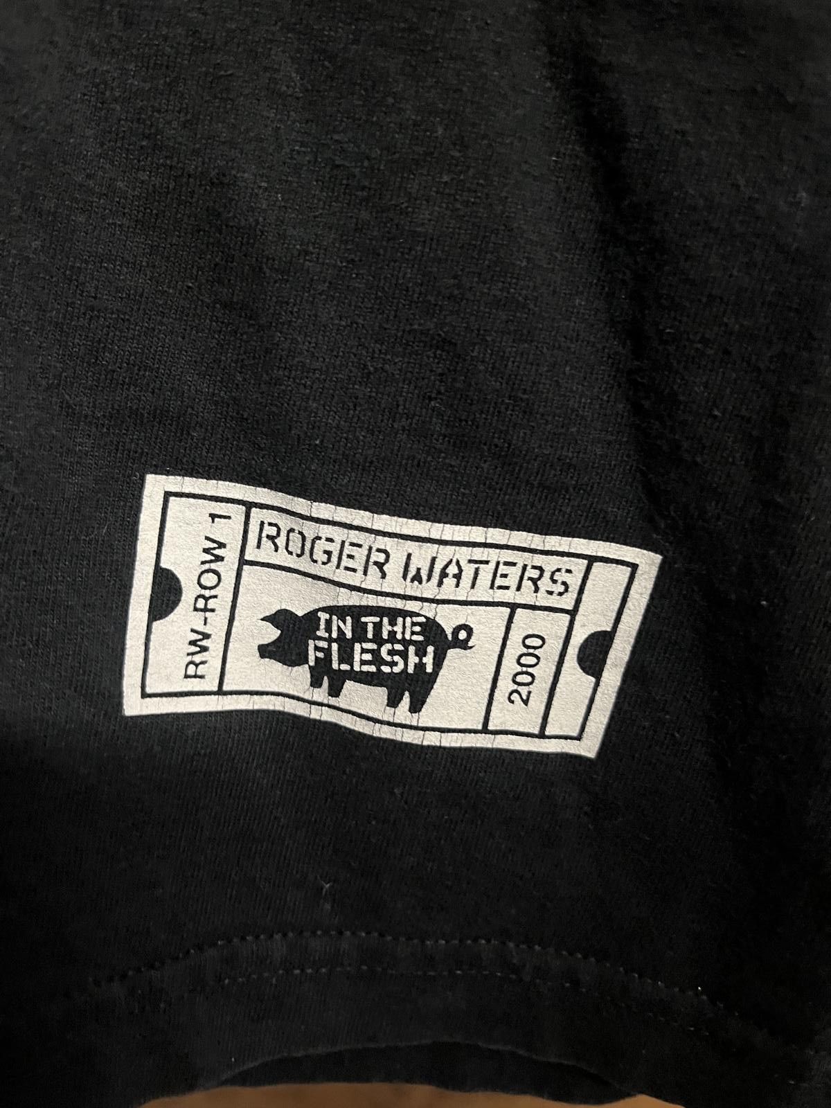 Designer Roger Waters T-shirt In the Flesh 2000 Tour Tee - XL Size US XL / EU 56 / 4 - 4 Thumbnail