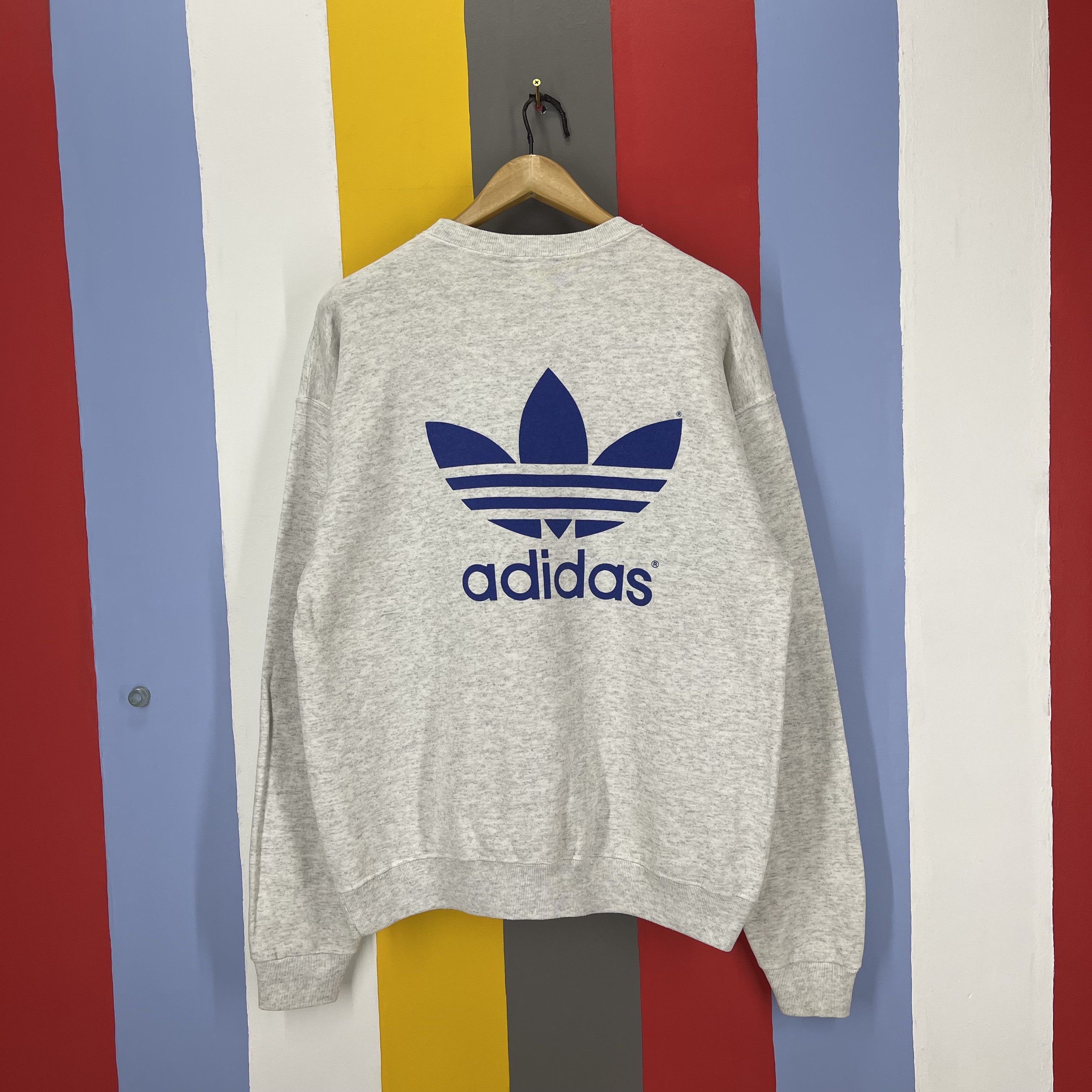 Adidas 80-90s Vintage ADIDAS Crew Neck Sweatshirt #1312/AT Size US L / EU 52-54 / 3 - 11 Thumbnail