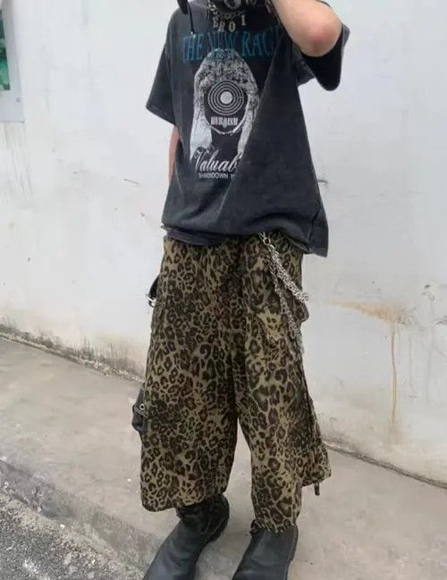 VIBE Leopard Floral Paratrooper Pleated Tourniquet Mobster Shorts Size US 32 / EU 48 - 6 Thumbnail