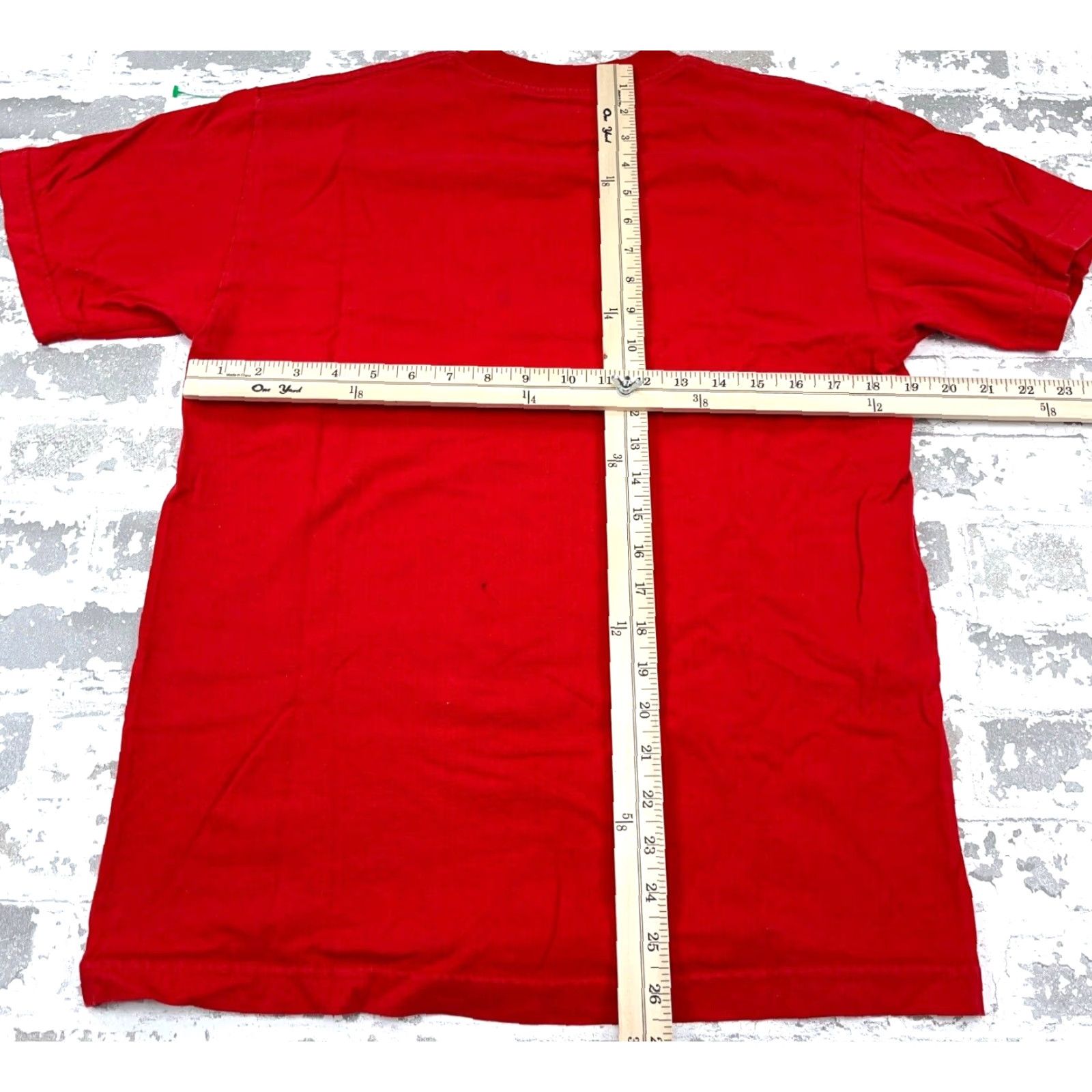 Nike Nike Shirt Men Medium Red Gray Tee Center Swoosh Respect Spell Out Loose Fit 90s Sport Graphic Print Vintage No N/A Size US M / EU 48-50 / 2 - 6 Thumbnail