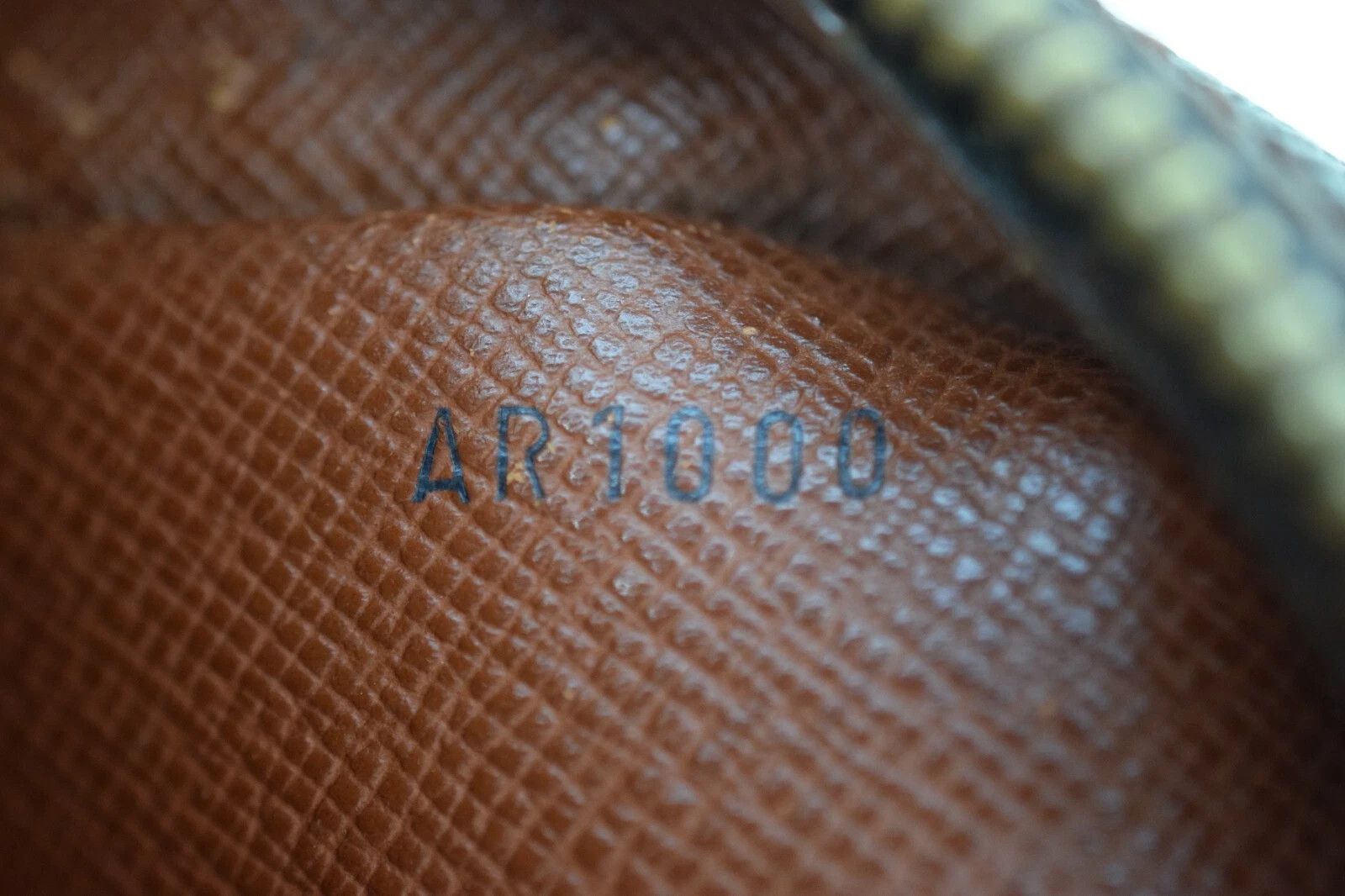 Louis Vuitton Auth Louis Vuitton Danube Crossbody Bag Monogram M45266 Size ONE SIZE - 17 Thumbnail