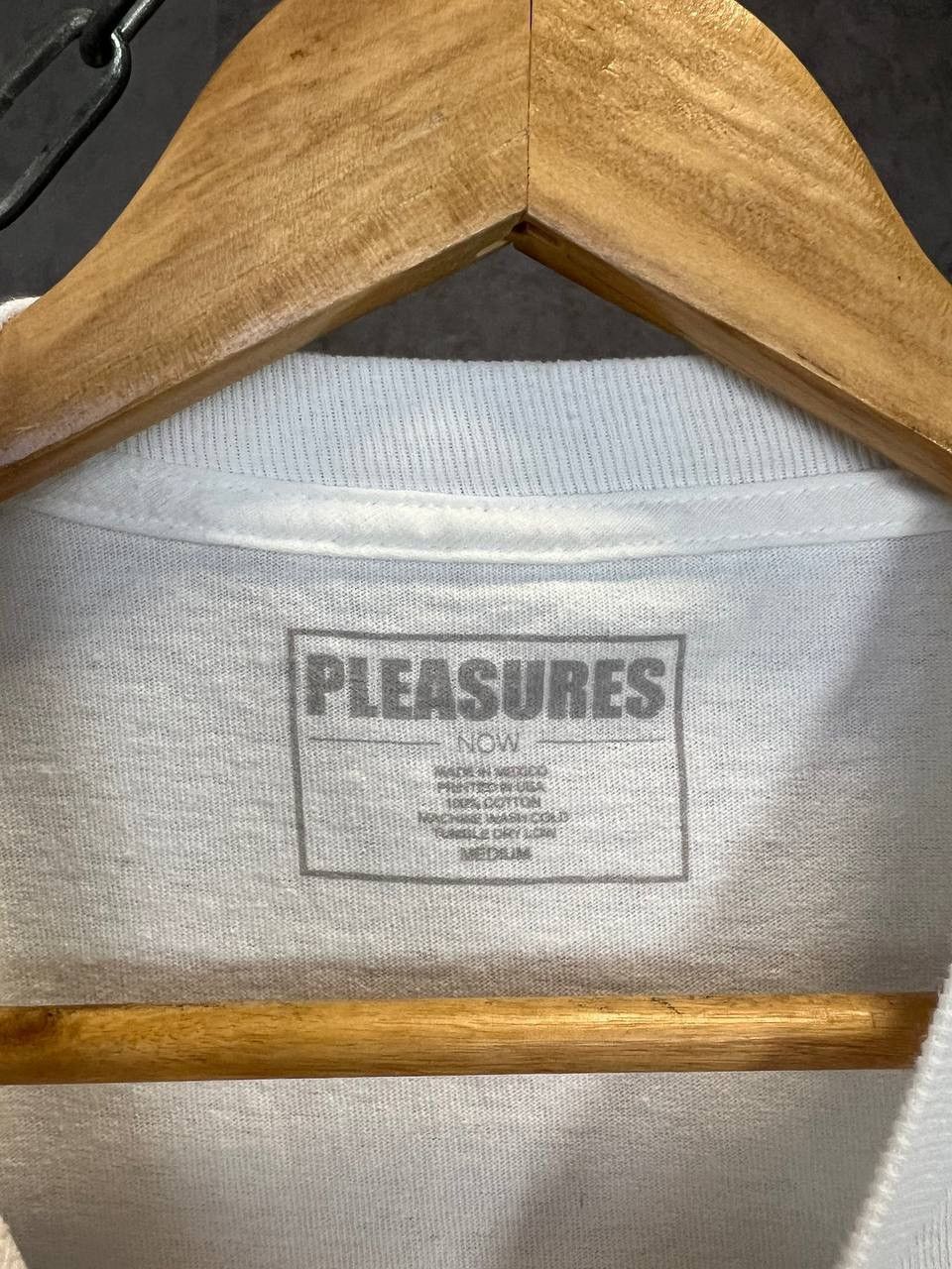 Pleasures Pleasures designer art tee Size US M / EU 48-50 / 2 - 4 Thumbnail