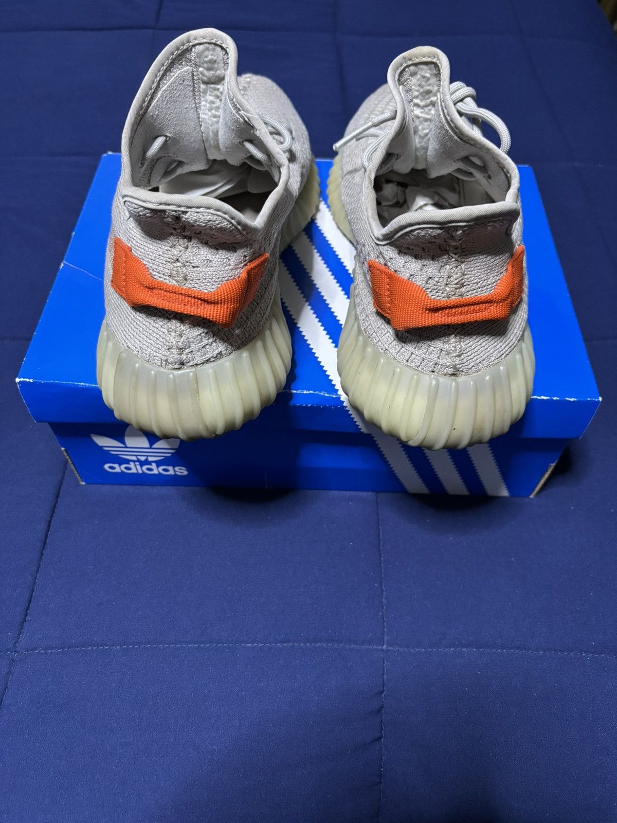 Adidas Adidas Yeezy Boost 350 V2 Tail Light 2020 Size 10.5 Size US 10.5 / EU 43-44 - 5 Thumbnail
