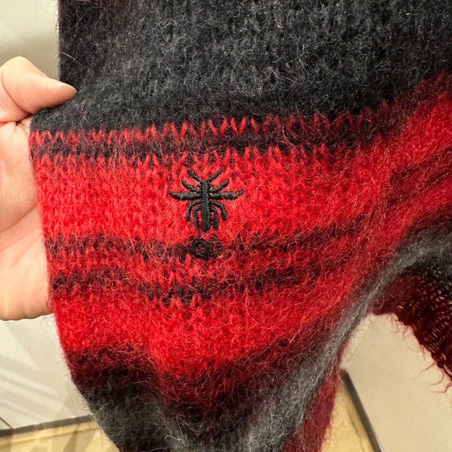 Christian Dior Monsieur Christian Dior 25FW Red-Black Stripe Mohair Bee Sweater 38 Size S / US 4 / IT 40 - 6 Thumbnail