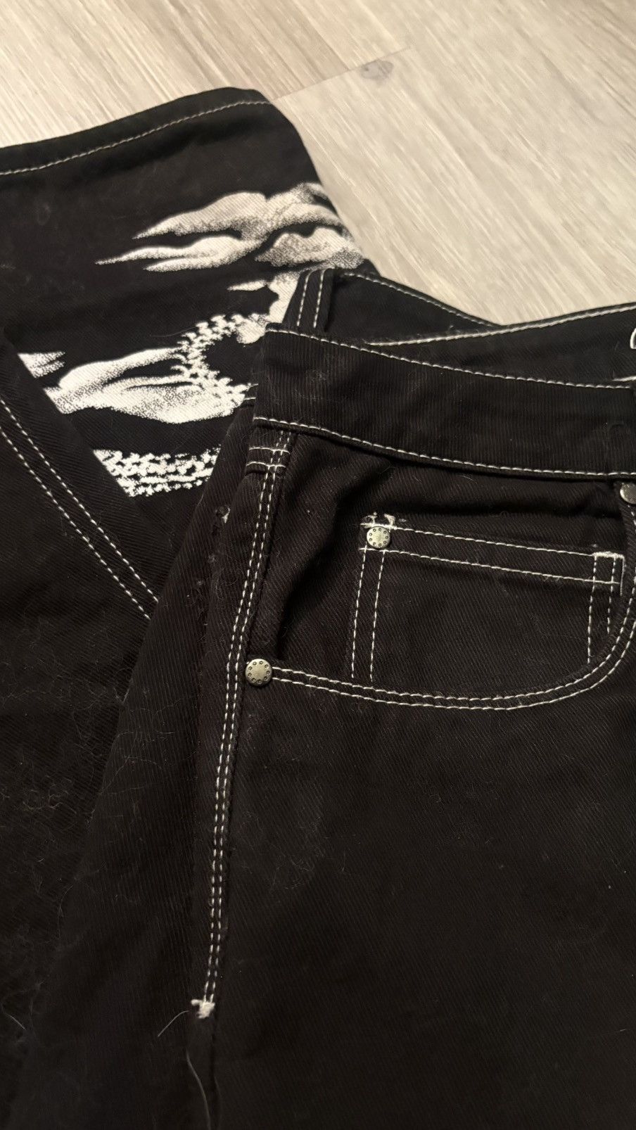 Ninth Hall Black an white jeans with dragon design Size US 29 - 5 Thumbnail