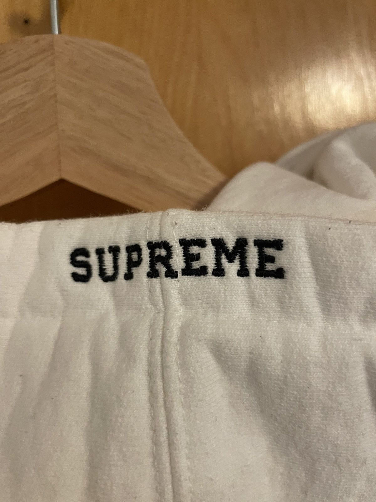 Supreme Supreme S Logo Zip Up XL White Size US XL / EU 56 / 4 - 5 Thumbnail