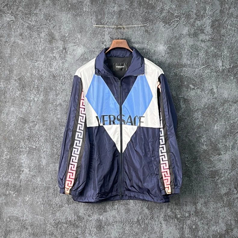 Versace Versace Monogram print sports top Size US M / EU 48-50 / 2 - 1 Thumbnail
