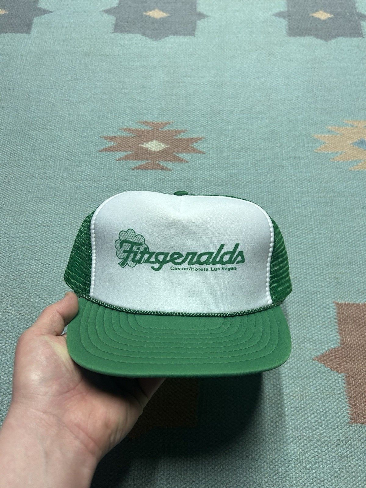 Vintage Vtg trucker hat Fitzgeralds casino hotel Las Vegas st paddys Size ONE SIZE - 2 Thumbnail