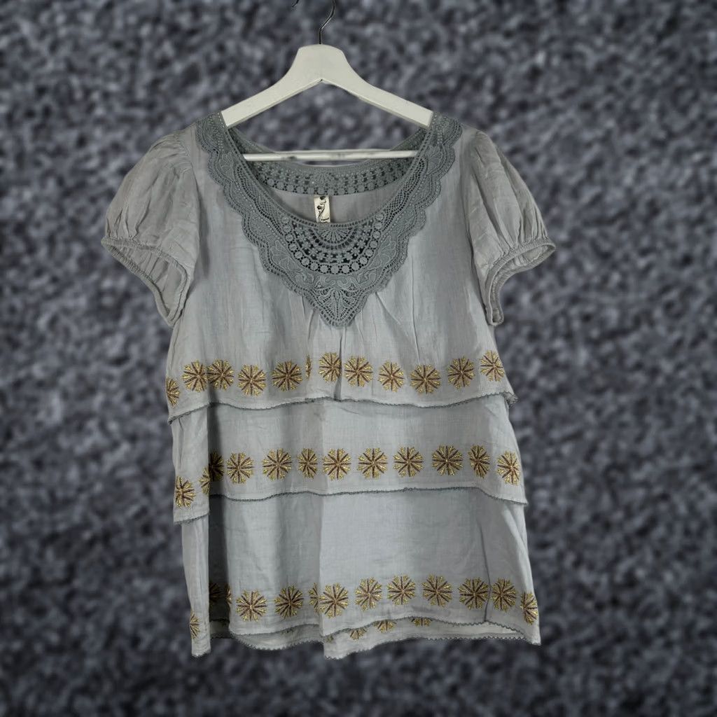 Vintage Floreat Womens Gray Embroidered Tiered Top Size 10 Short Sleeve Boho Casual Shirt Womens Size L / US 10 / IT 46 - 1 Thumbnail