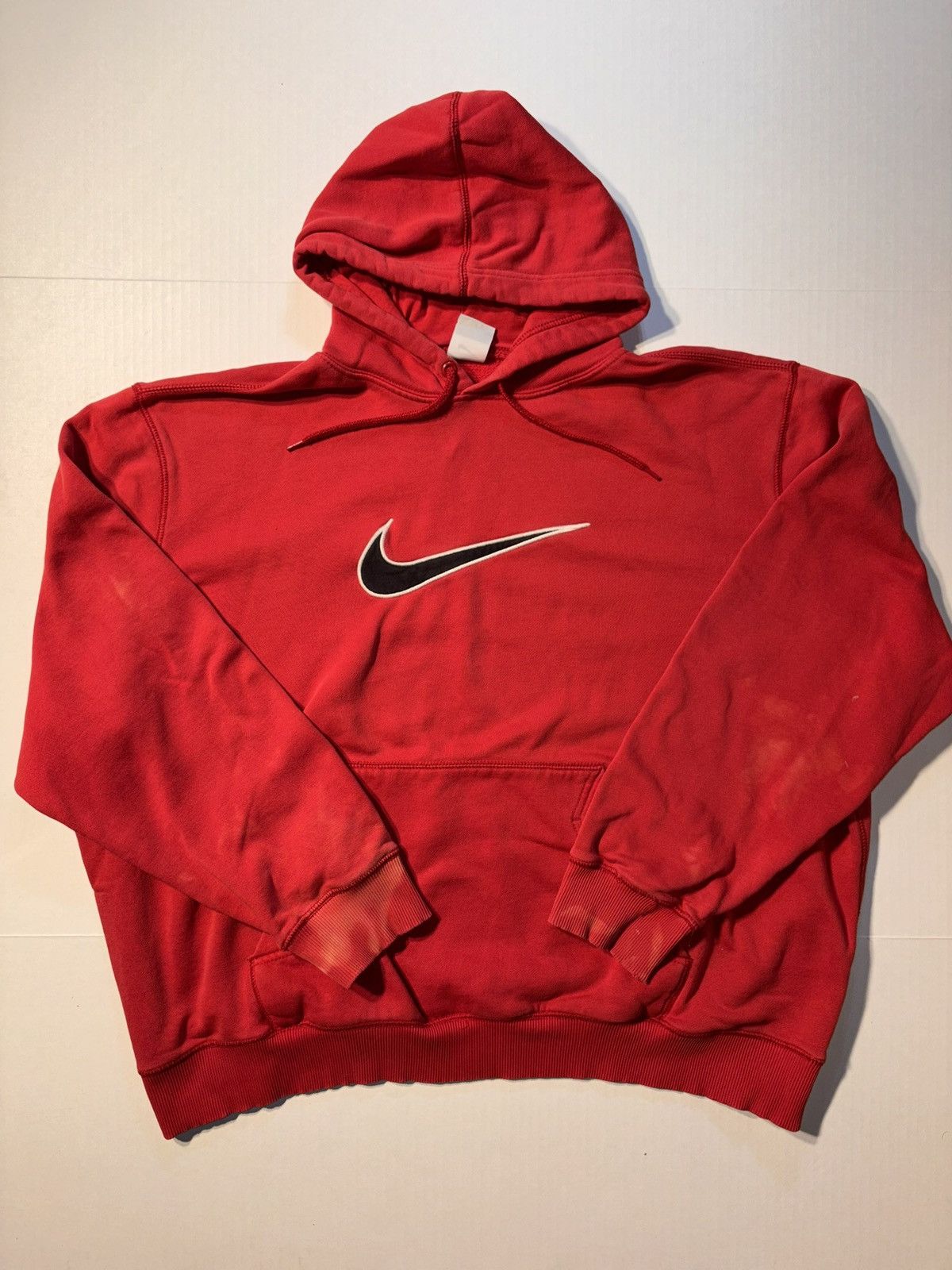 Nike Vtg Nike Y2K Men's Embroidered Big Center Check Red Hoodie Size US XXL / EU 58 / 5 - 1 Thumbnail