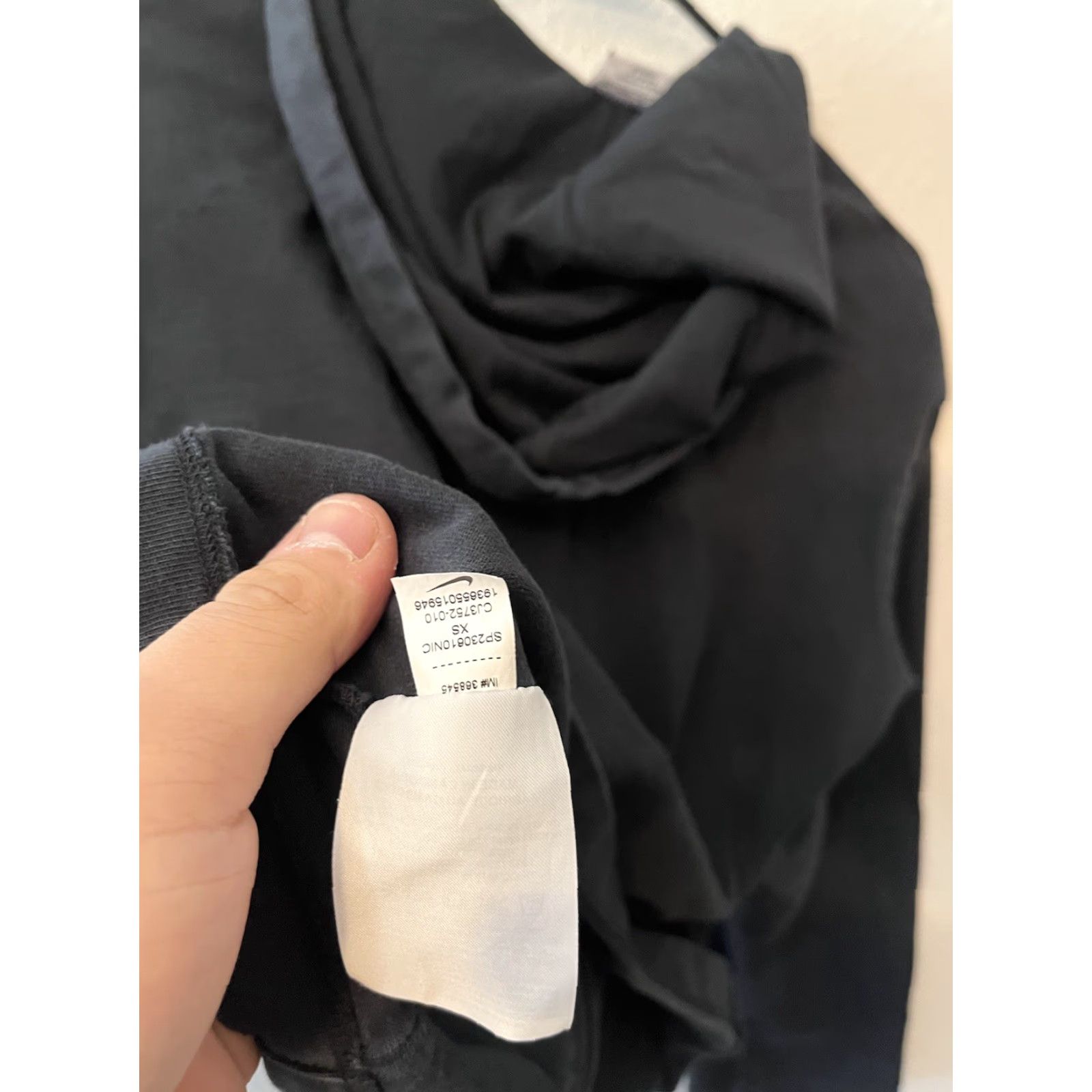 Nike VINTAGE Nike Sweatshirt Womens XS Black Embroidered Logo Zip Hoodie Sweater Sportswear Distress Size XS / US 0-2 / IT 36-38 - 4 Thumbnail