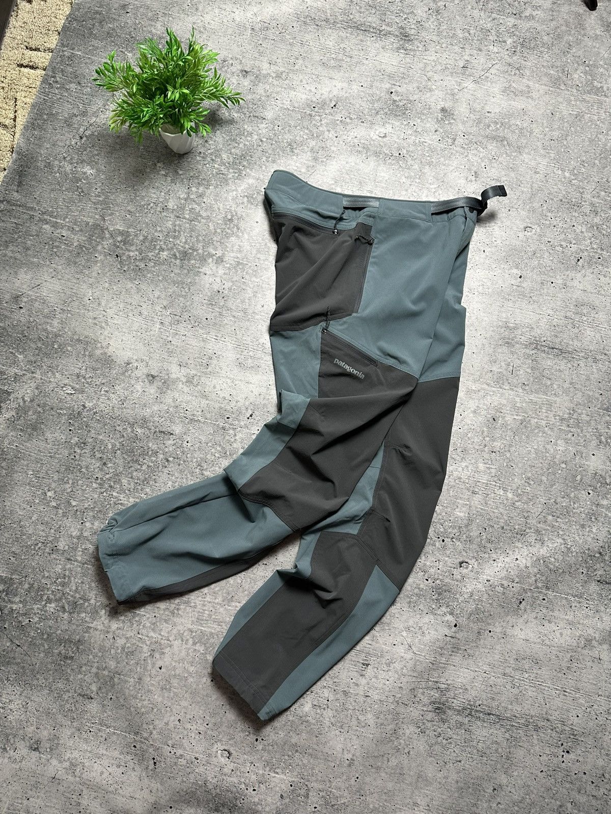 Patagonia Patagonia Altvia ALPINE Hiking Outdoor Hiking Pants Size US 30 / EU 46 - 2 Thumbnail