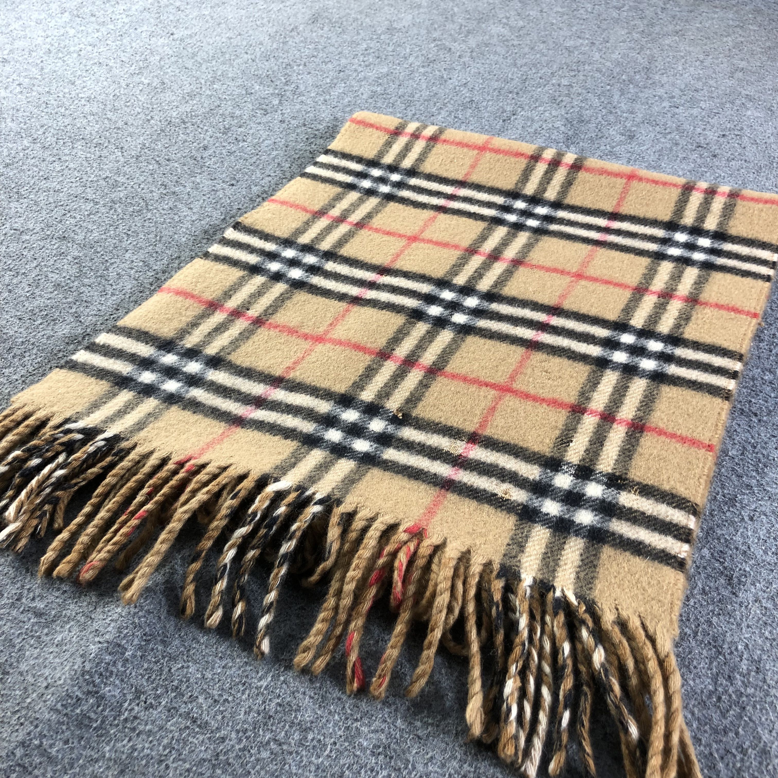 Burberry Burberrys Nova Check Tan Cashmere Scarf Muffler V1781 Size ONE SIZE - 1 Thumbnail