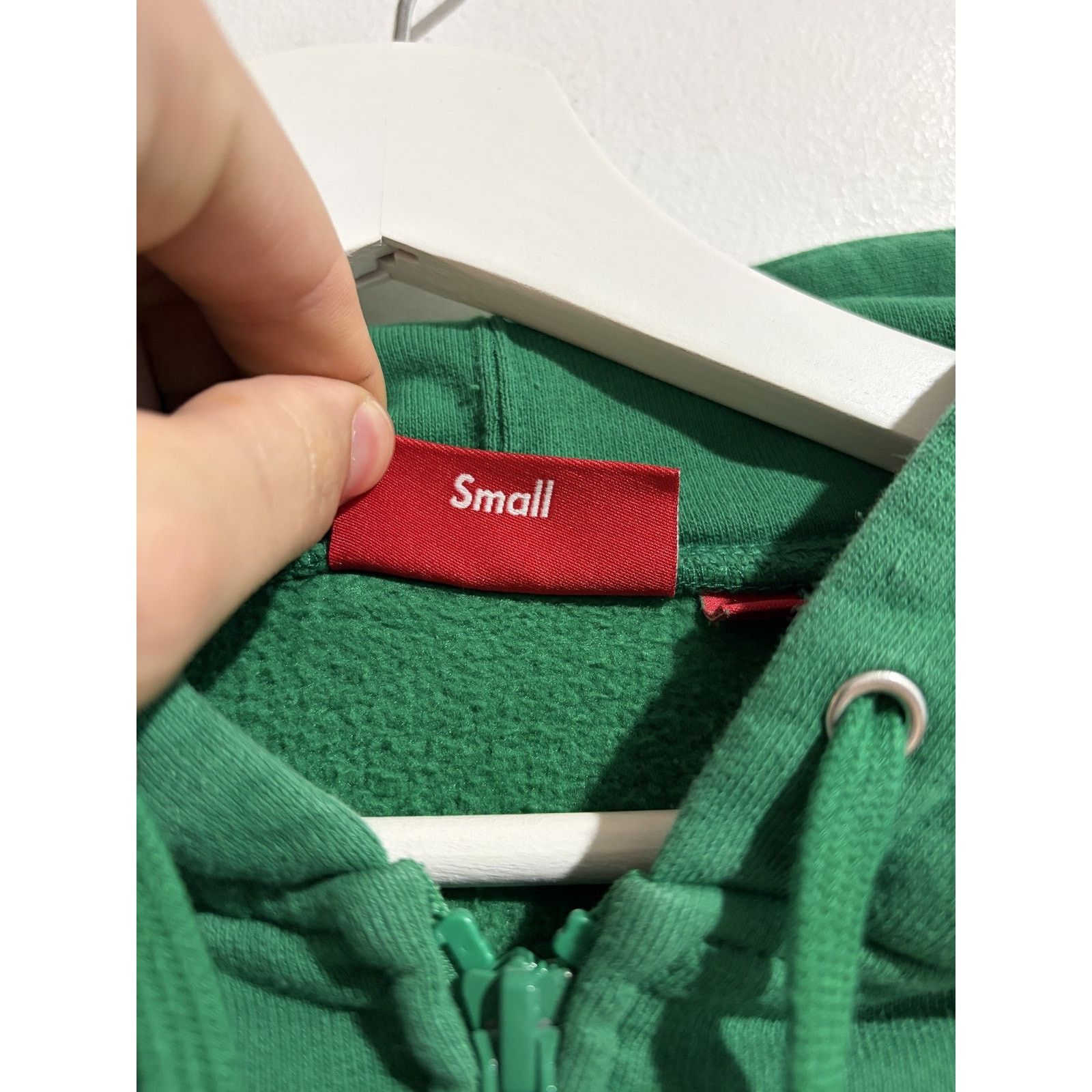 Supreme SUPREME GREEN PERFORMANCE ZIP UP SIZE SMALL NEW Size US S / EU 44-46 / 1 - 5 Thumbnail