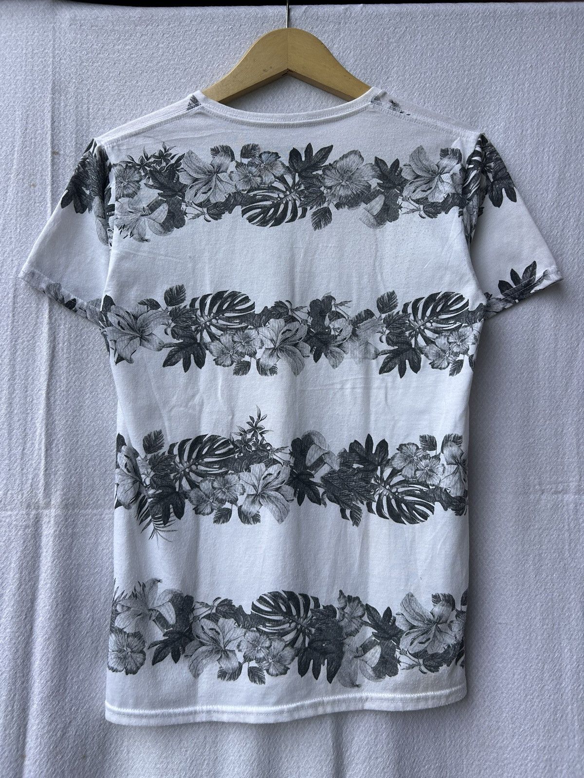 20471120 Antiqulothes japanese brand flowers archive shirt Size US S / EU 44-46 / 1 - 2 Thumbnail