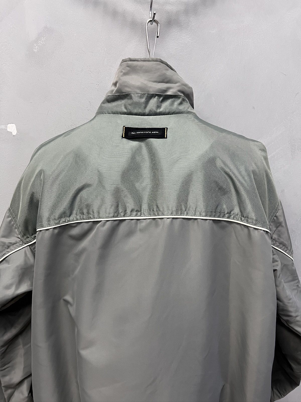 Nike Vintage Nike ACG Down Gore-Tex Jacket Nylon Grey Y2K Size US L / EU 52-54 / 3 - 9 Thumbnail