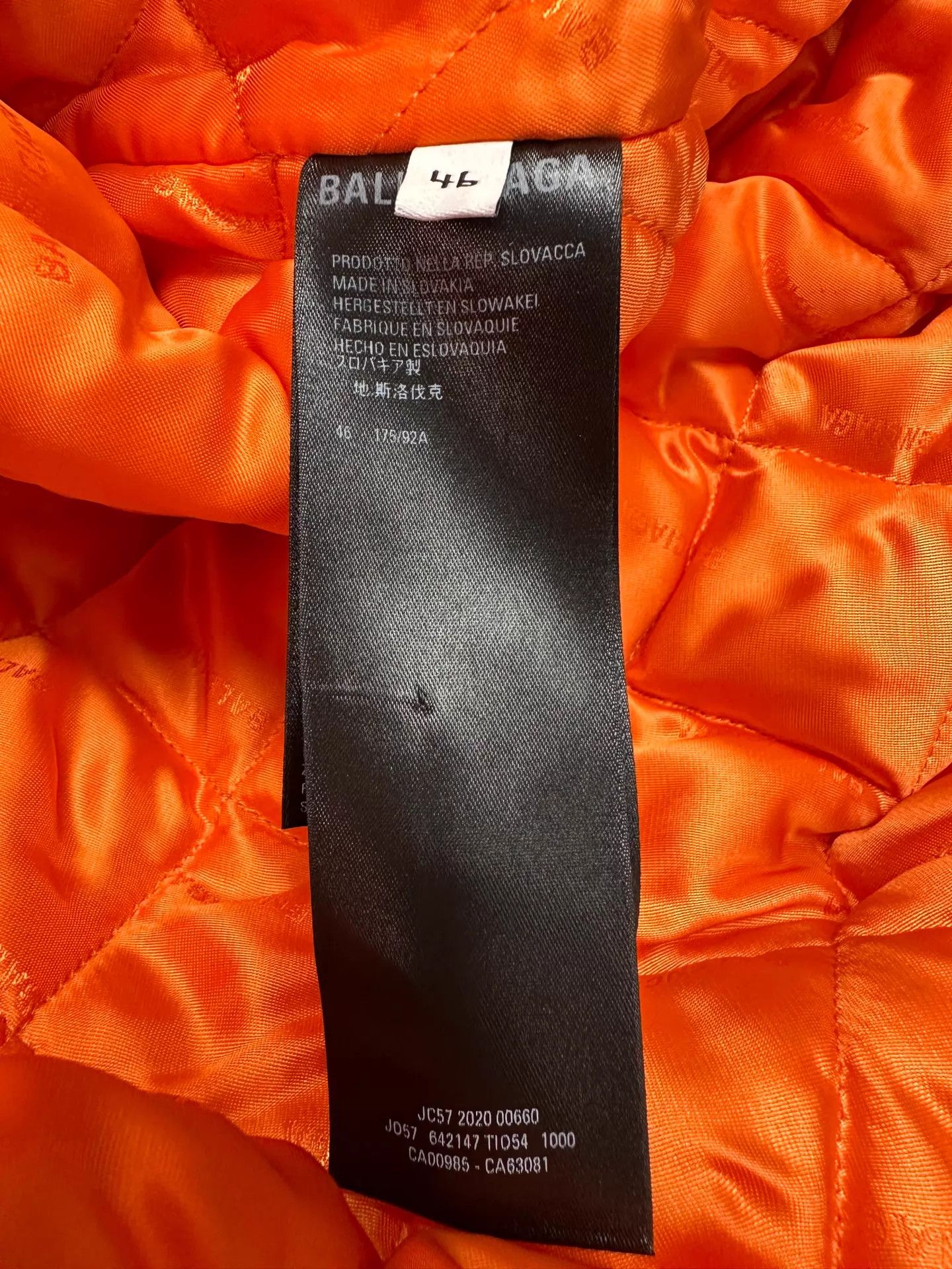 Balenciaga Balenciaga 20SS Ma1 Runway Asymmetric Shoulder S New Size US S / EU 44-46 / 1 - 6 Thumbnail