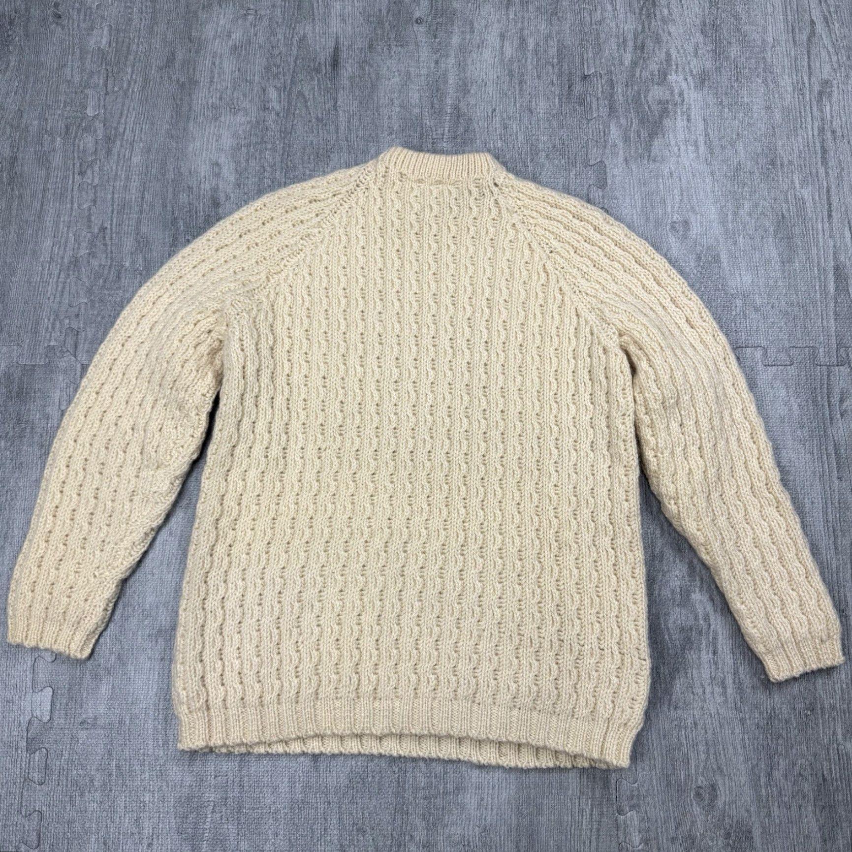 Vintage Vintage St. Bernard Ireland Crew Neck Cable Knit Fisherman Sweater Mens Medium Ivory Aran 90s Ireland Size US M / EU 48-50 / 2 - 4 Thumbnail