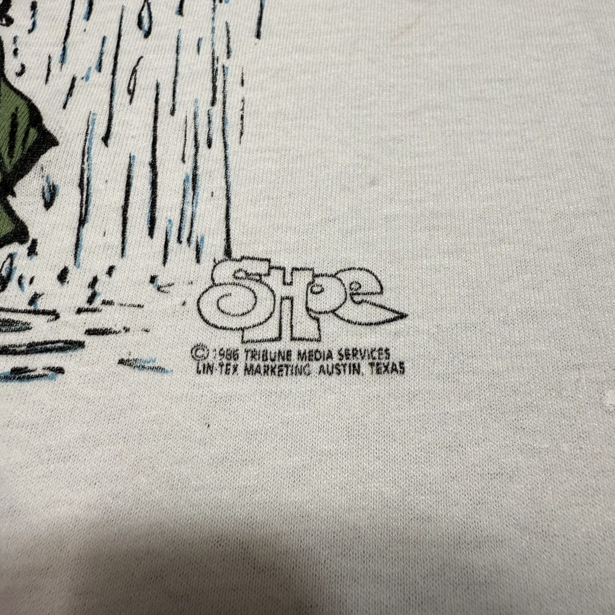Vintage Vintage April In Parris (Island) Funny 1986 Shoe Graphic Tsh Size US L / EU 52-54 / 3 - 3 Thumbnail
