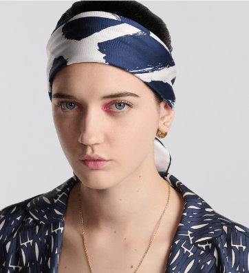 Dior o1w1db10625 Size : OS / Square Scarf in White/Navy Blue Size ONE SIZE - 5 Thumbnail