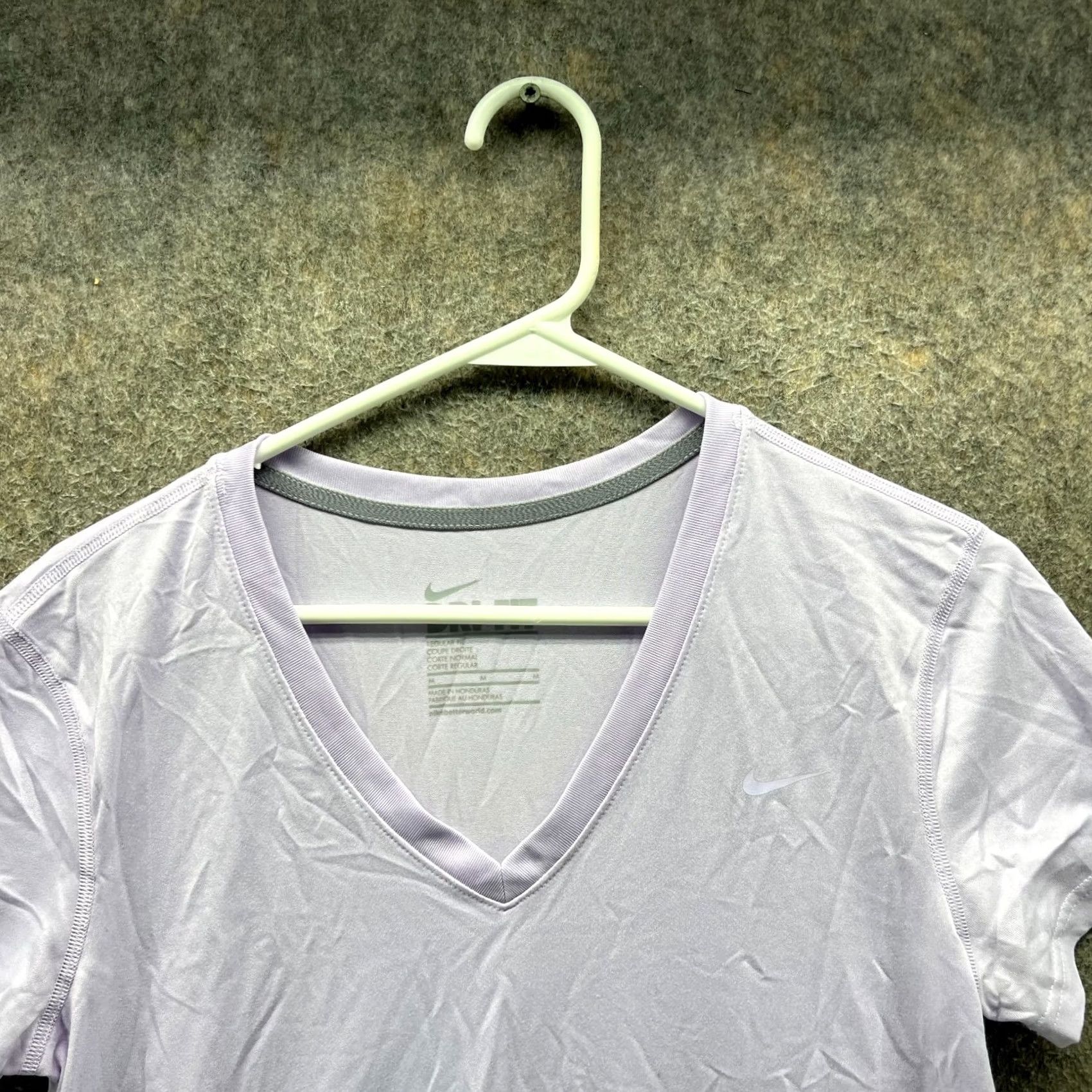 Nike Nike Shirt Womens Medium Purple Dri-FIT V-Neck Athletic Running Gym Yoga Size M / US 6-8 / IT 42-44 - 2 Thumbnail