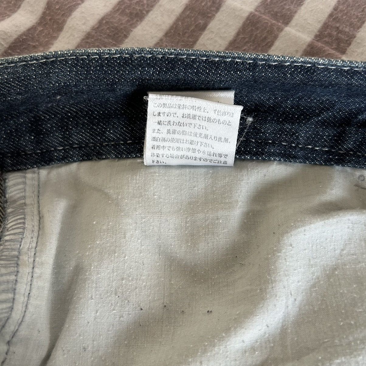 Vintage Vintage Japanese Denim Rasta Marijuana Leaf Print and Patch Size US 34 / EU 50 - 13 Thumbnail
