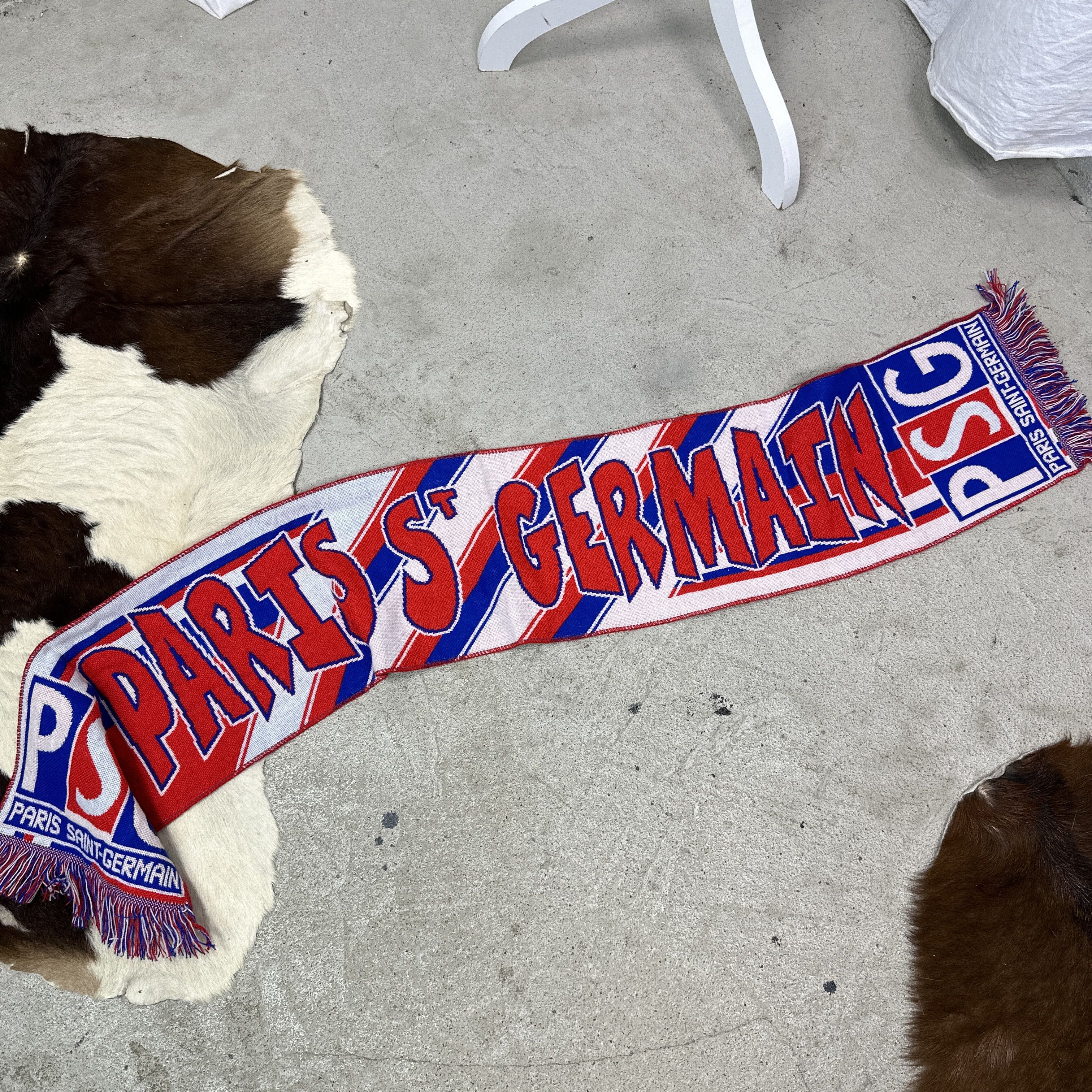 Vintage Vintage Sporty Streetwear PSG Football Scarf 90s Size ONE SIZE - 3 Thumbnail