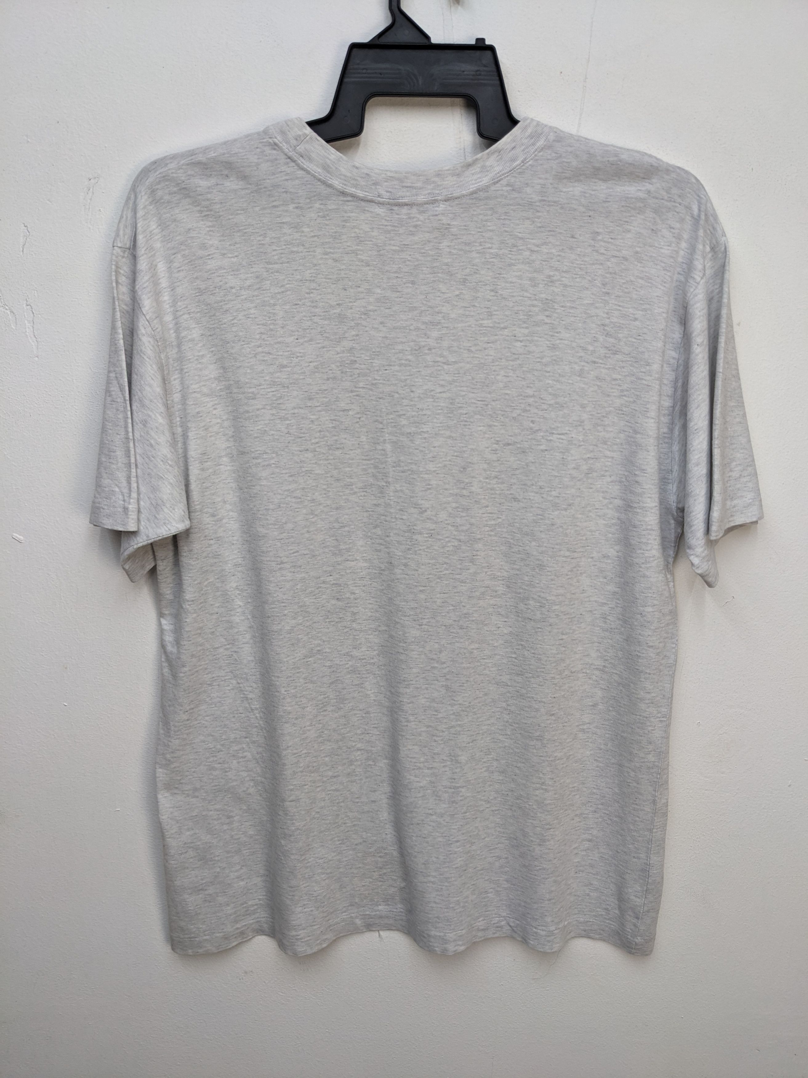 Guess Vintage Guess Jeans Usa Streetwear Tshirt Size US L / EU 52-54 / 3 - 2 Thumbnail