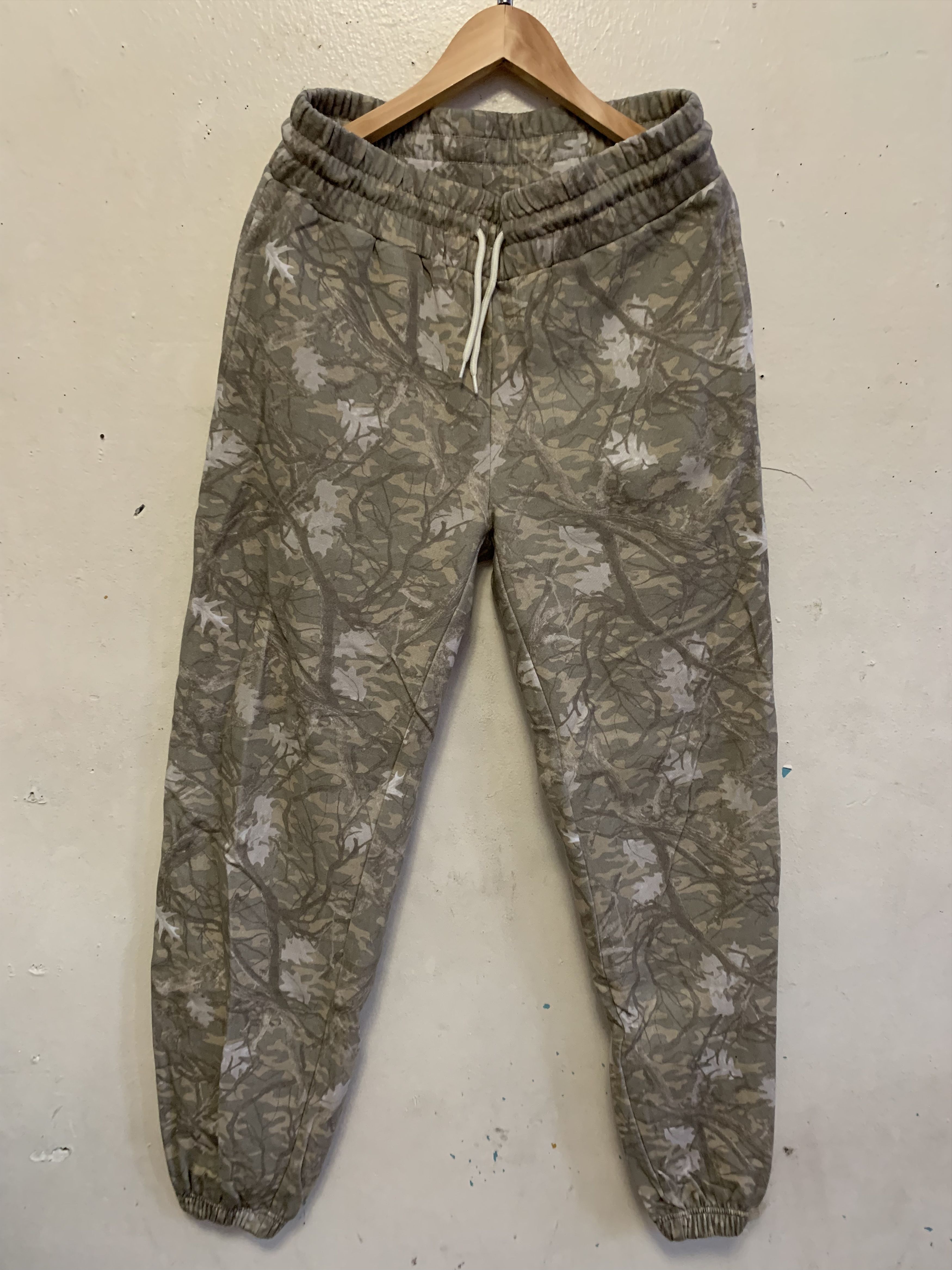 Other PALE FOREST CAMO PRINT Sweats ⊛ GREEN/BEIGE/WHITE ⊛ New Size US 31 - 1 Thumbnail