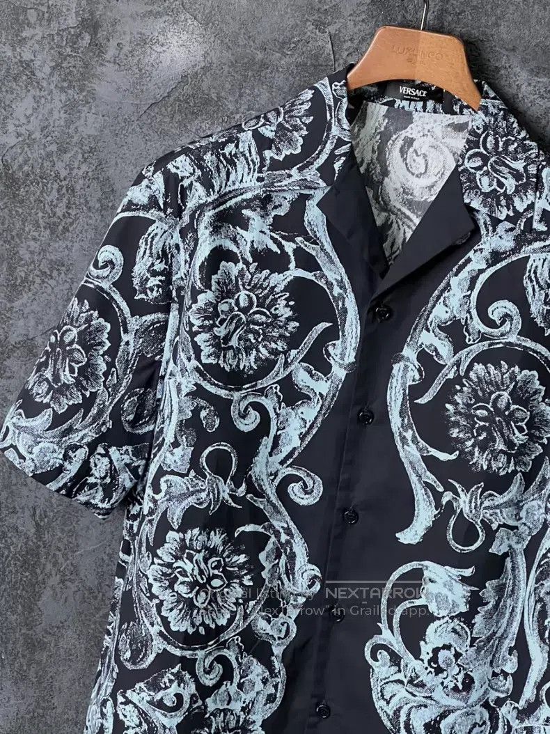 Versace Versace Baroque print cotton short-sleeved shirt Size US XS / EU 42 / 0 - 6 Thumbnail