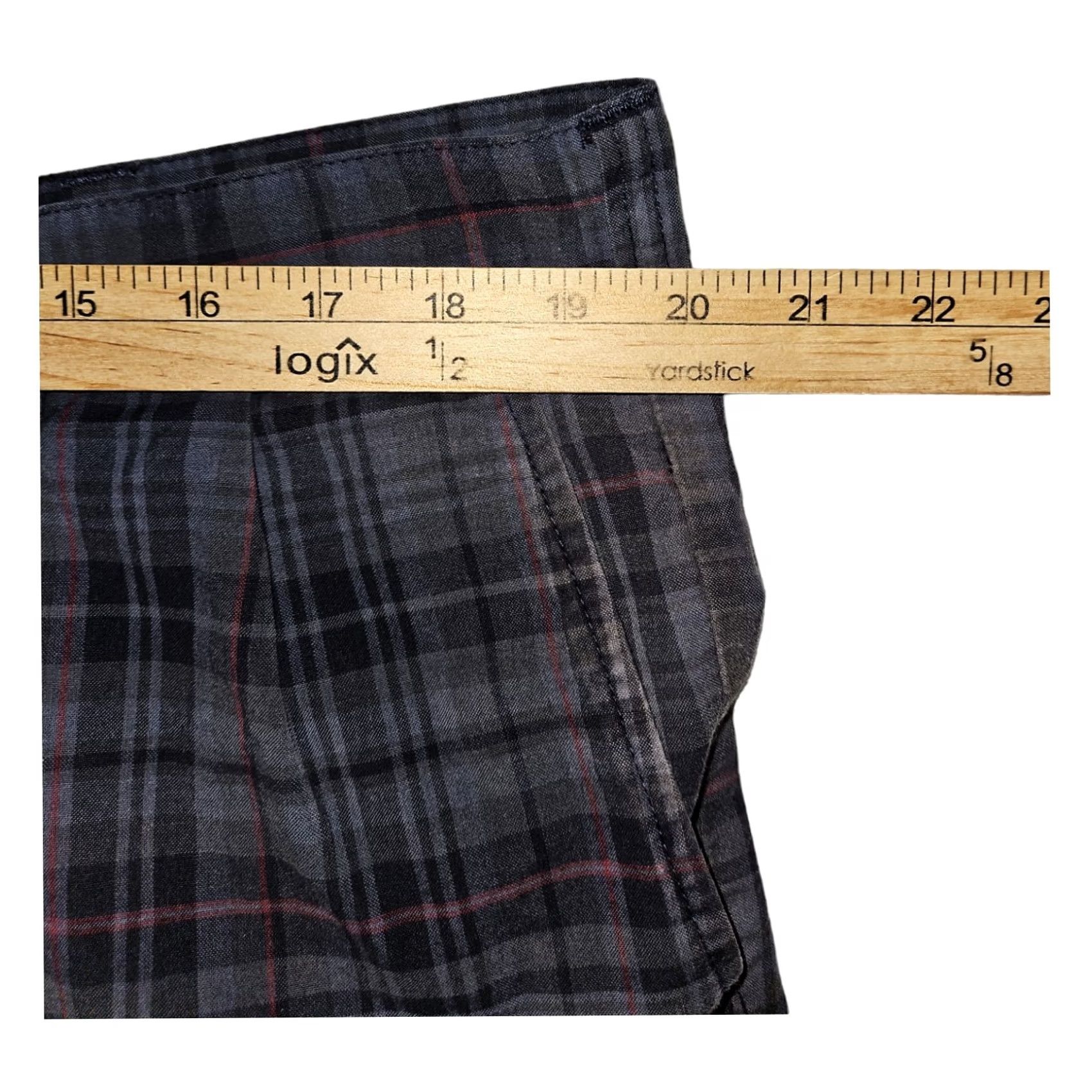 Eddie Bauer Eddie Bauer Chino Shorts Men's 40 Gray Plaid Pleated Slash Pockets Outdoors Size US 40 / EU 56 - 3 Thumbnail