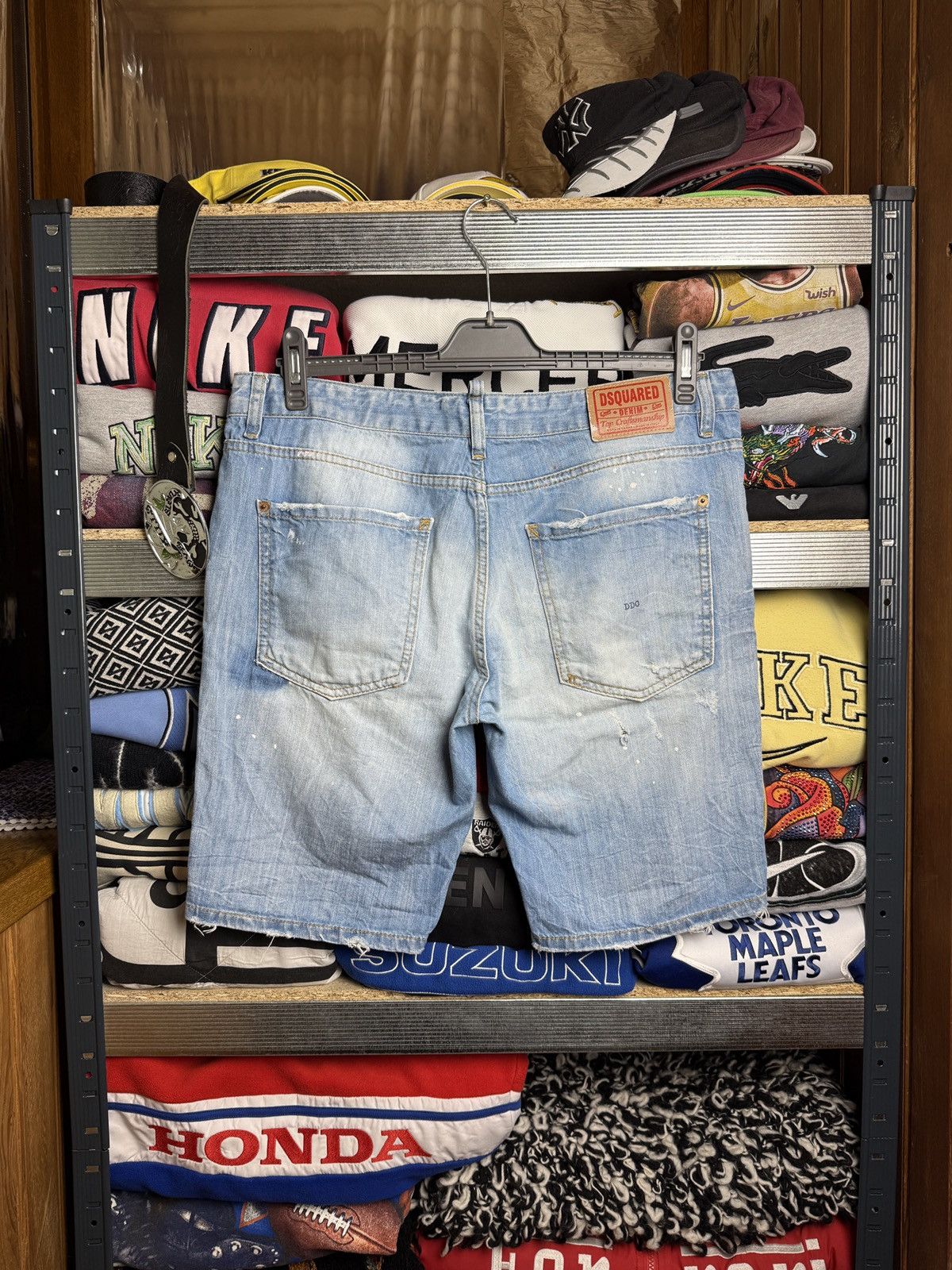 Dsquared2 Dsquared2 shorts distressed denim made in Italy y2k Size US 34 / EU 50 - 2 Thumbnail