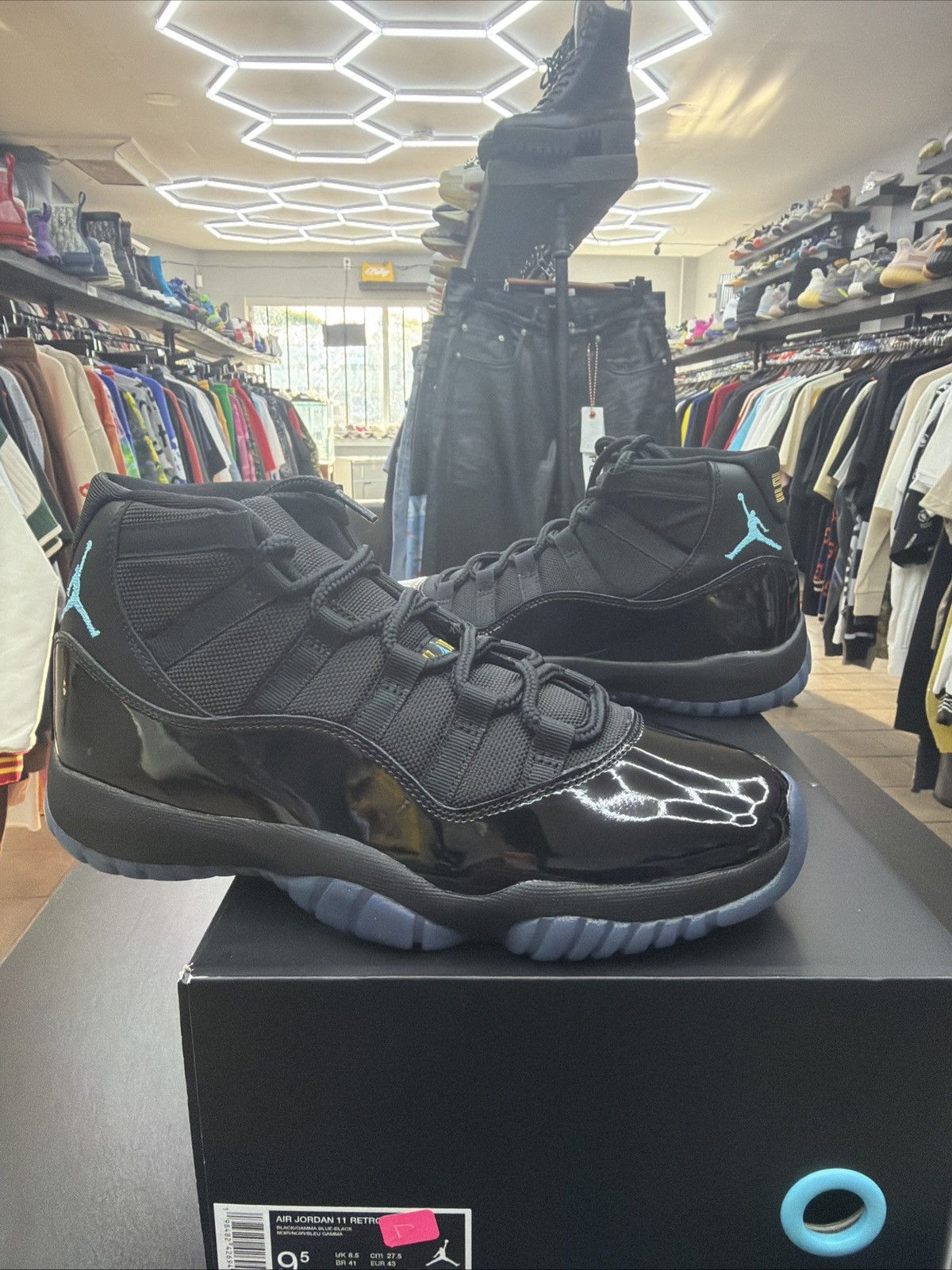 Jordan Brand Air-Jordan Gamma Blue 11s Brand New Quick Shipping 9.5 Size US 9.5 / EU 42-43 - 4 Thumbnail