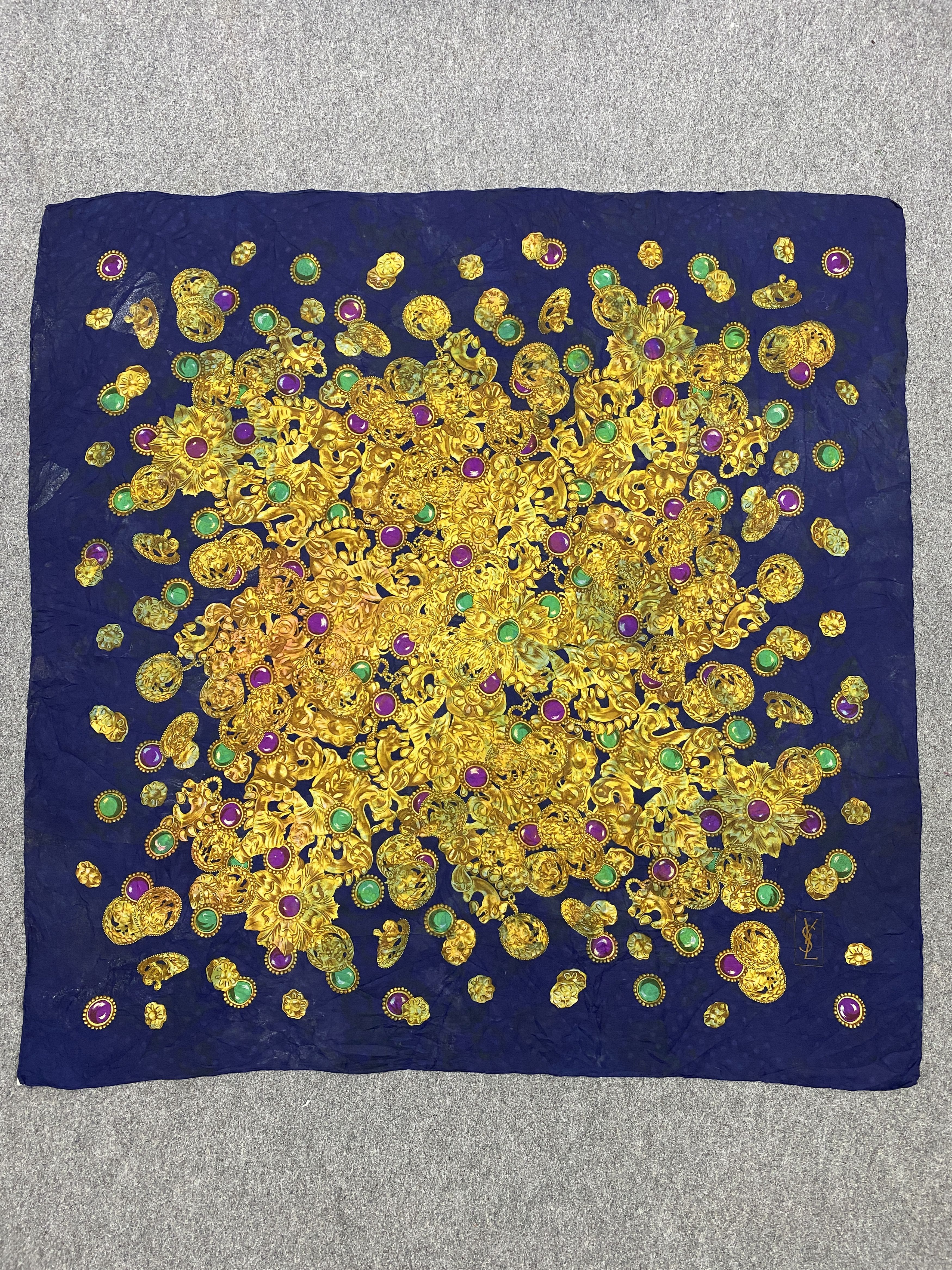 Yves Saint Laurent Yves Saint Laurent Silk Scarf / Silk Shawl SN0260 Size ONE SIZE - 7 Thumbnail