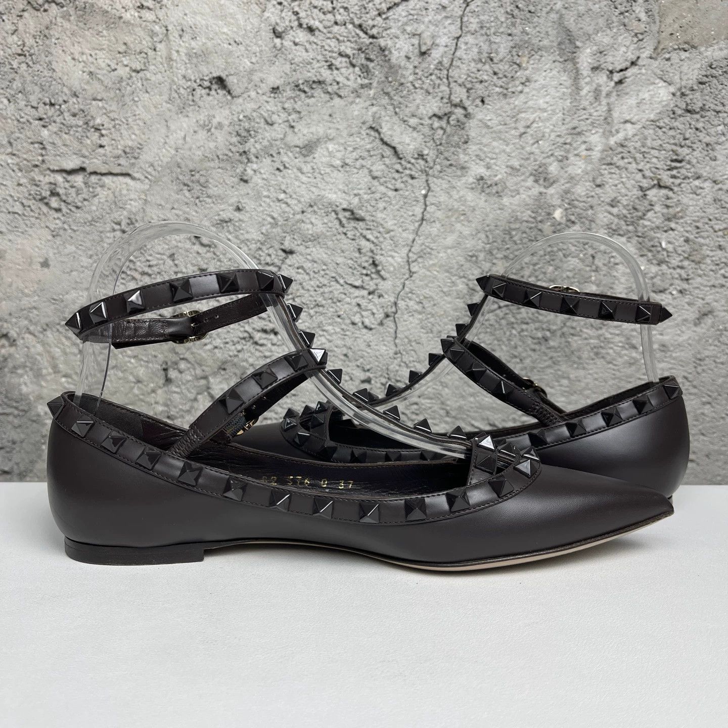 Valentino Valentino 3-Ring Flat Shoes 37 as pictured Size US 6.5 / IT 36.5 - 5 Thumbnail