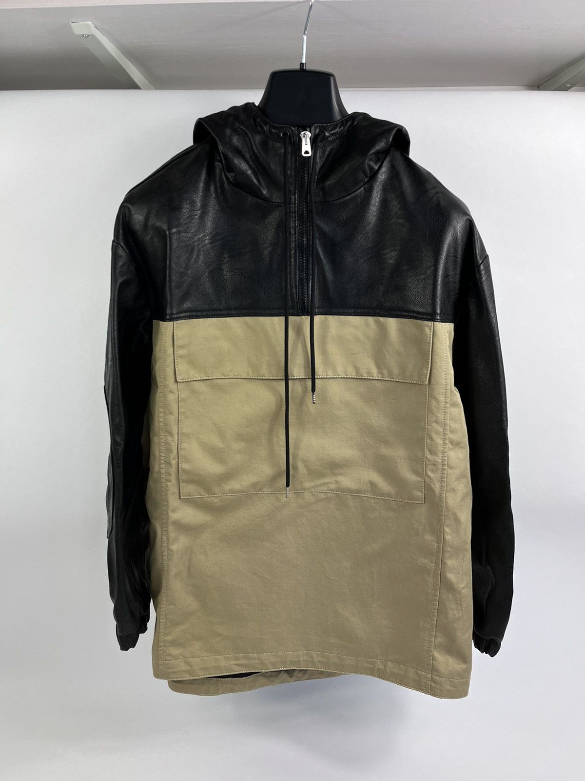 Stella McCartney VEGAN LEATHER HALF ZIP WINDBREAKER JACKET Size US XL / EU 56 / 4 - 1 Thumbnail