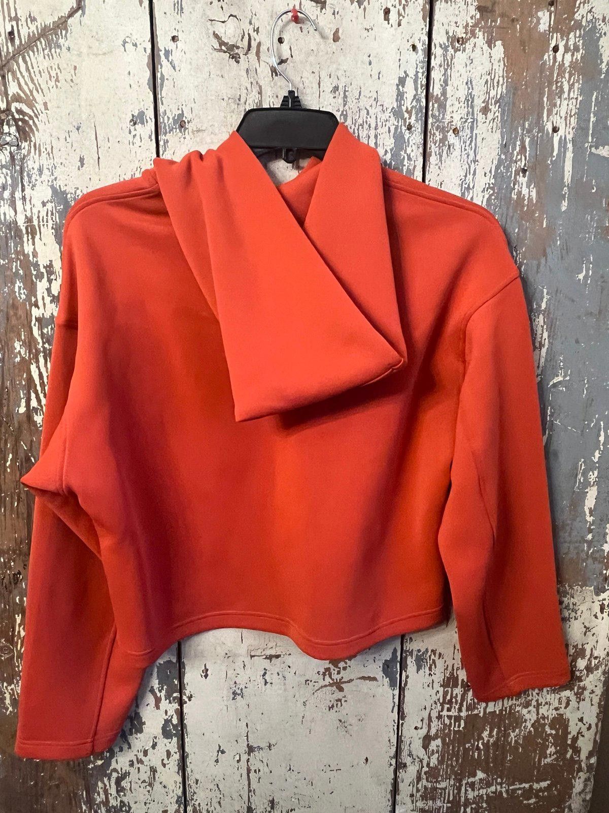 Uniqlo NWOT Uniqlo orange crop hoodie, size Medium Size ONE SIZE - 4 Thumbnail