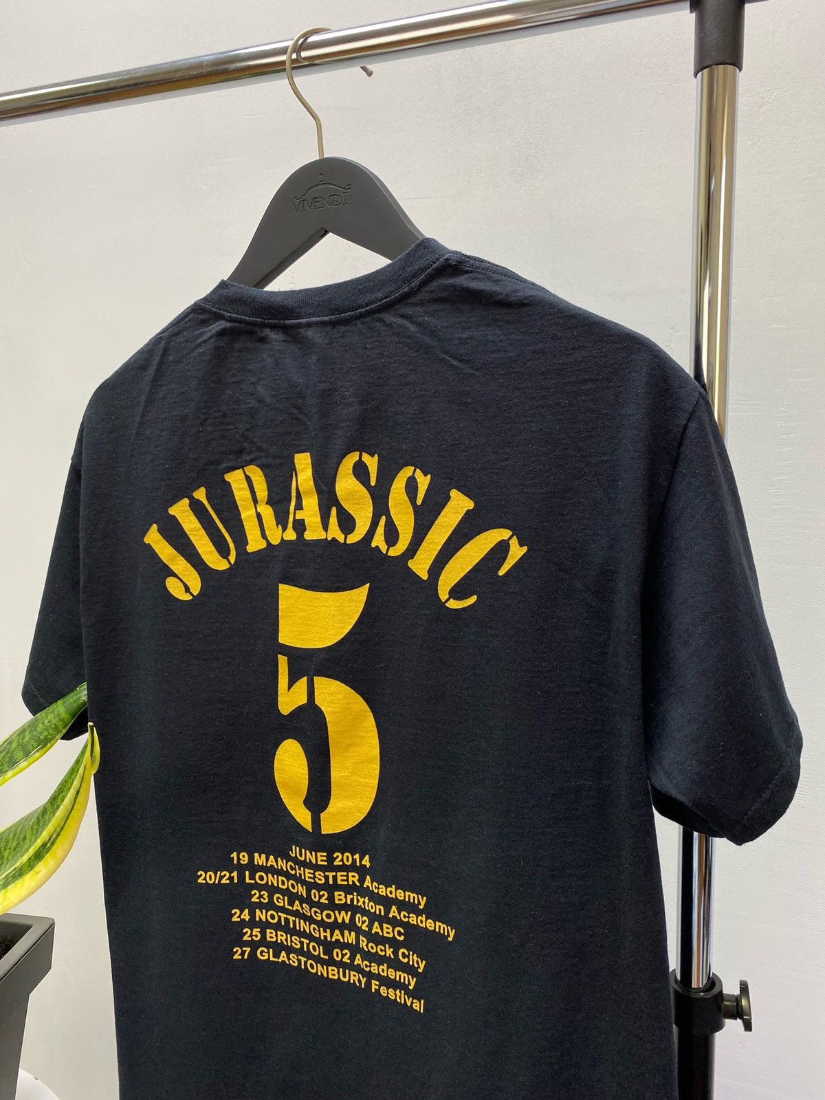 Band Tees × Rap Tees × Vintage Jurassic 5 Late 2014 Box Logo Band Rap T Shirt Size US L / EU 52-54 / 3 - 17 Thumbnail