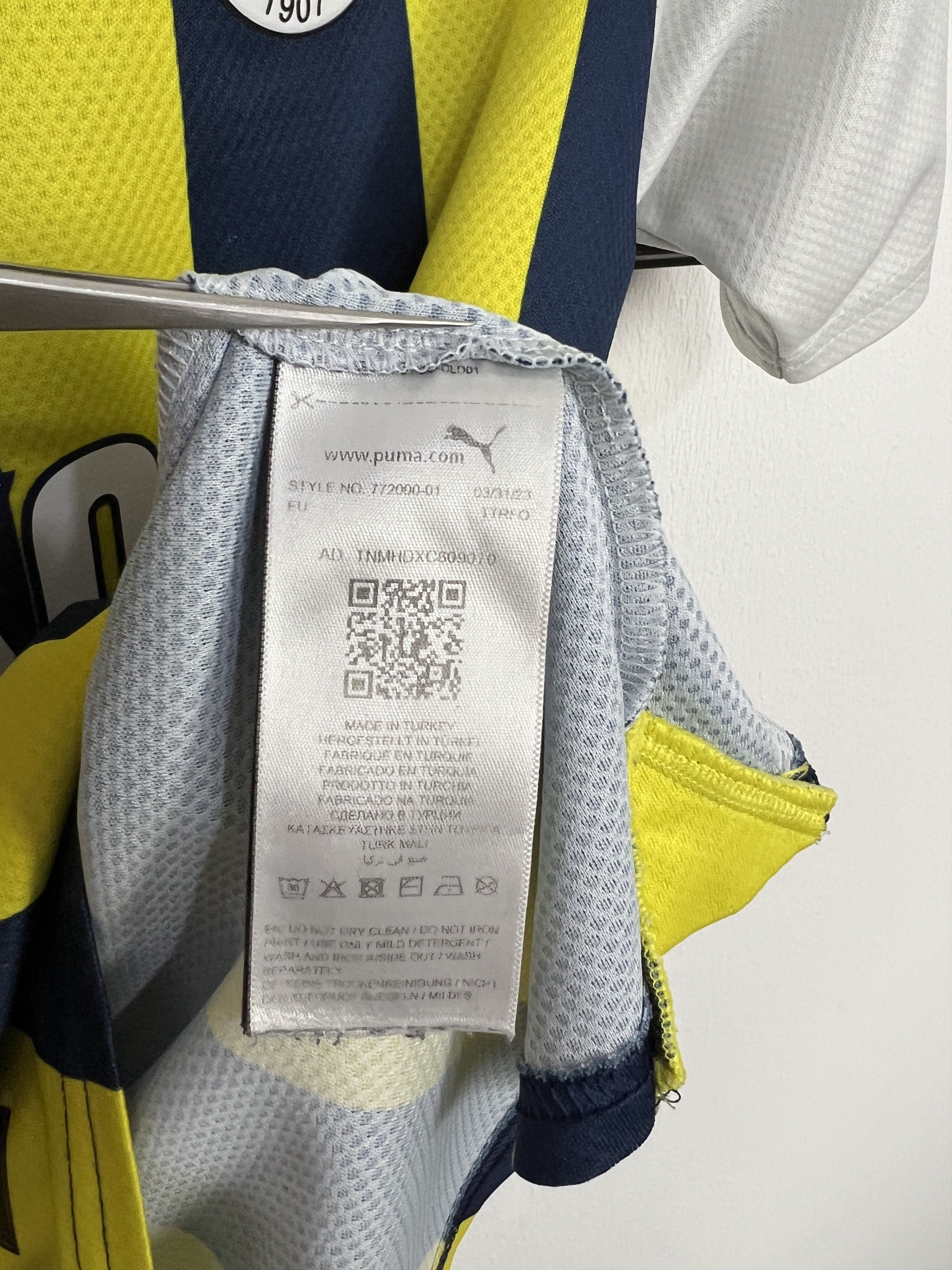 Puma Fenerbahce Home football shirt 2023 Soccer Puma Jersey Size US M / EU 48-50 / 2 - 10 Thumbnail