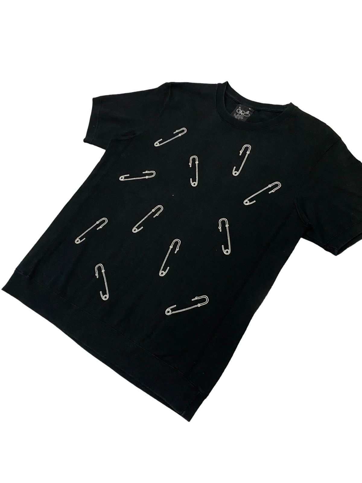 If Six Was Nine × Japanese Brand × Le Grande Bleu (L.G.B.) Ybt Japan Shirt Artwork Graphic Safety Pins Ear Rings Size US M / EU 48-50 / 2 - 3 Thumbnail