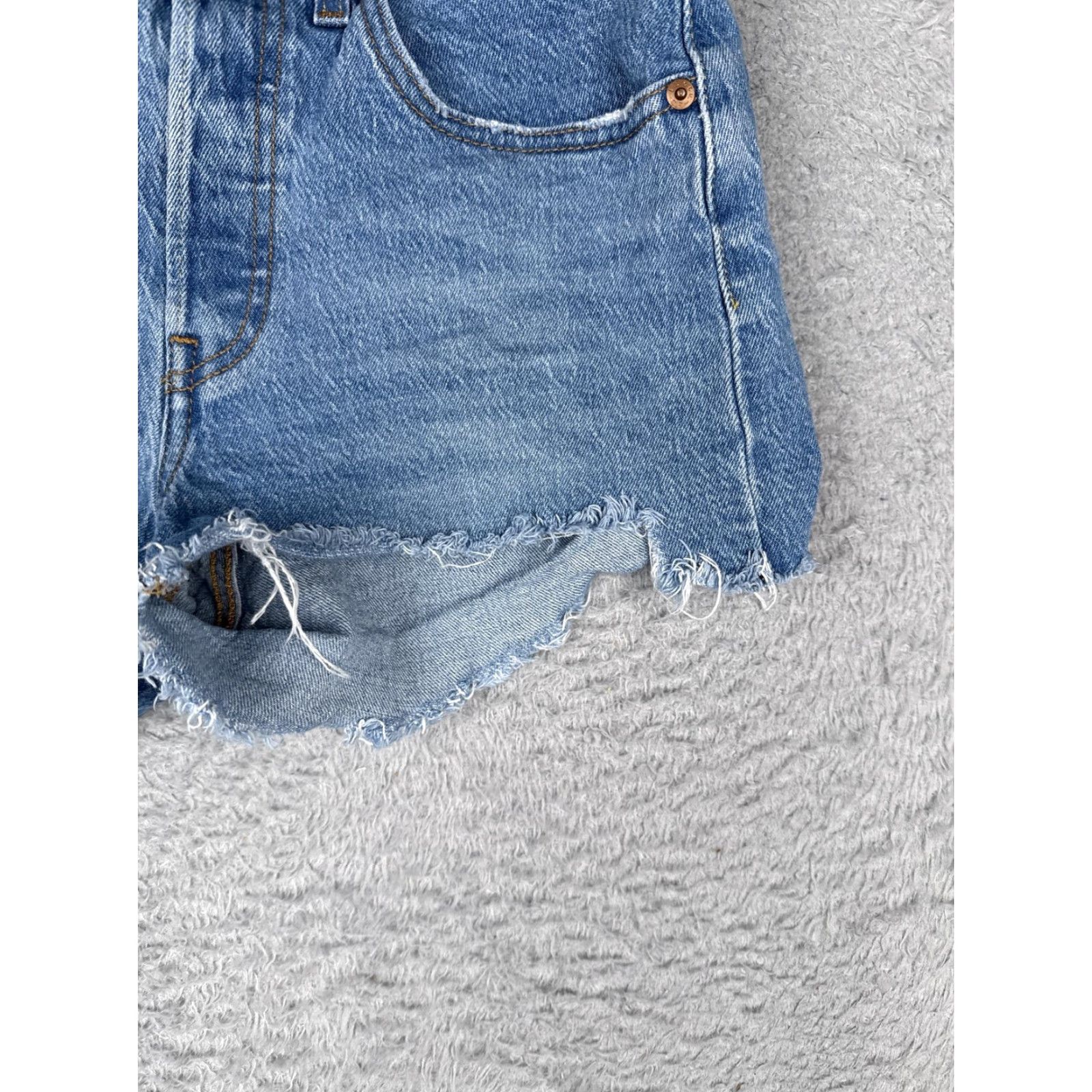 Levi's Levis 501 Shorts Womens 26x3 Blue High Rise Denim Cutoff Button Fly Frayed Hem Size 26" / US 2 / IT 38 - 2 Thumbnail