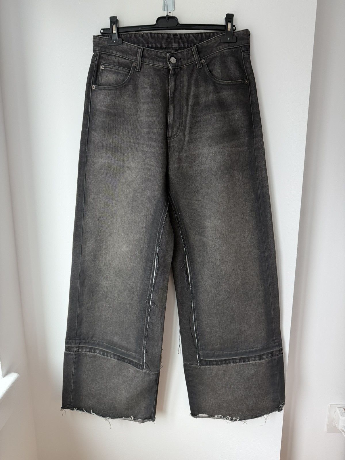 Maison Margiela Maison Margiela Black Raw Edge Denim Size US 32 / EU 48 - 1 Thumbnail