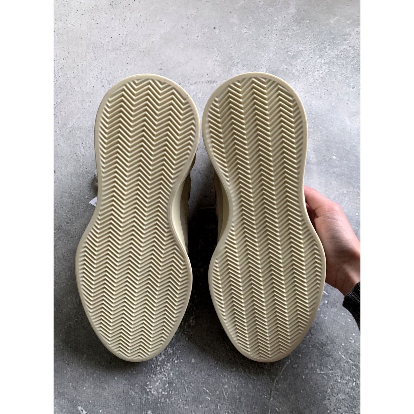Adidas ADIDAS x FEAR OF GOD ATHLETICS 86 HIGH SNEAKER US 9.5 UK 9 EU 43 1/3 Beige Men Sneaker Athletic Suede 2023 Fear of God Basketball Mid Top Shoes Size US 9 / EU 42 - 6 Thumbnail