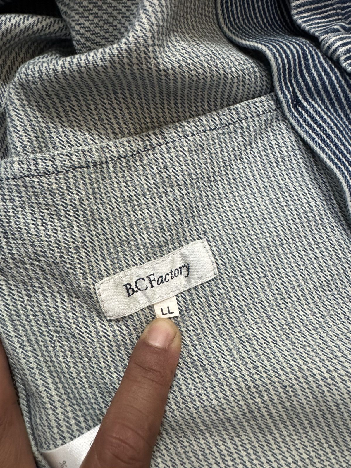 Japanese Brand VINTAGE BC FACTORY HICKORY SLASH POCKET JACKET Size US L / EU 52-54 / 3 - 10 Thumbnail
