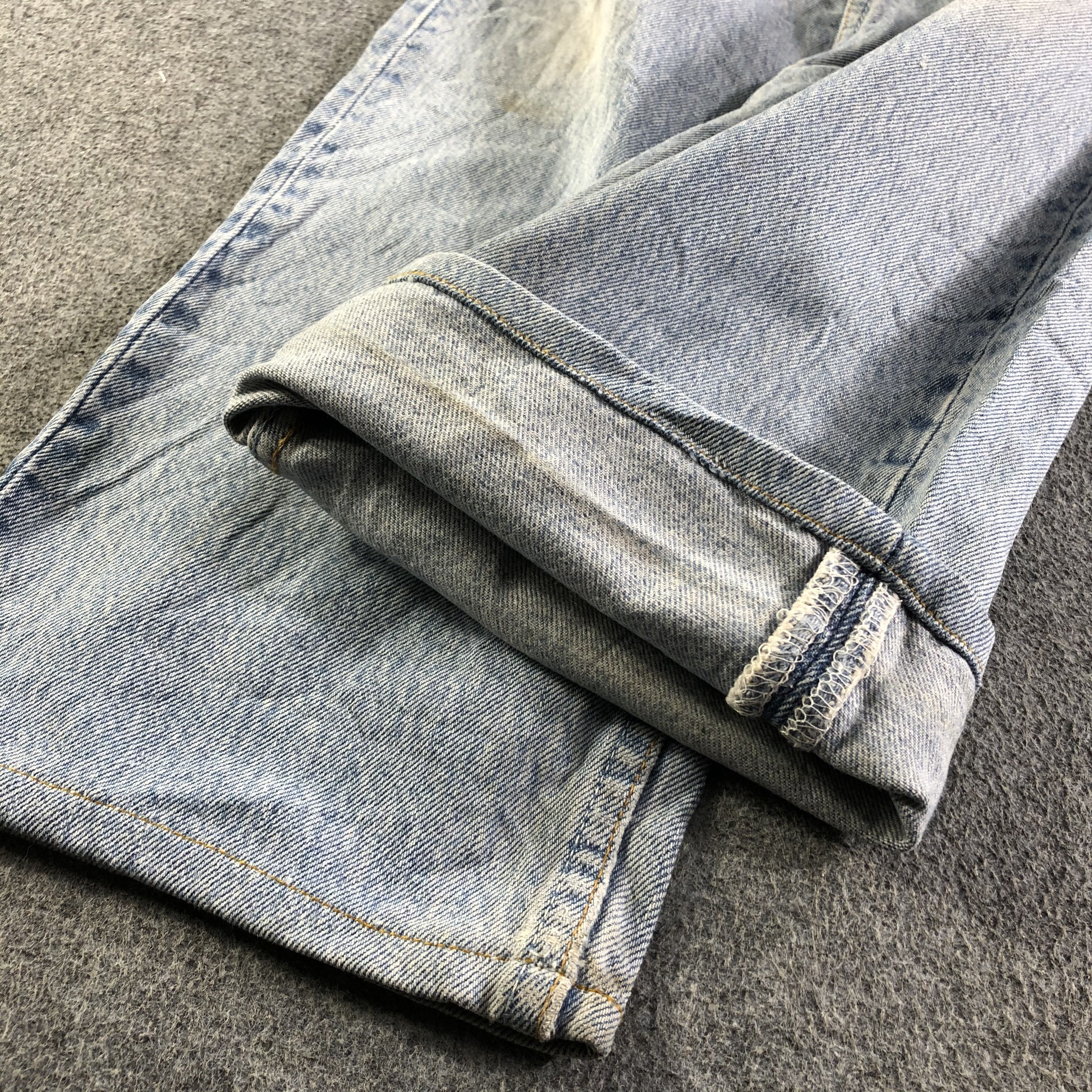 Levi's Vintage Light Wash Levis 501 Jeans-J3596 Size US 31 - 6 Thumbnail